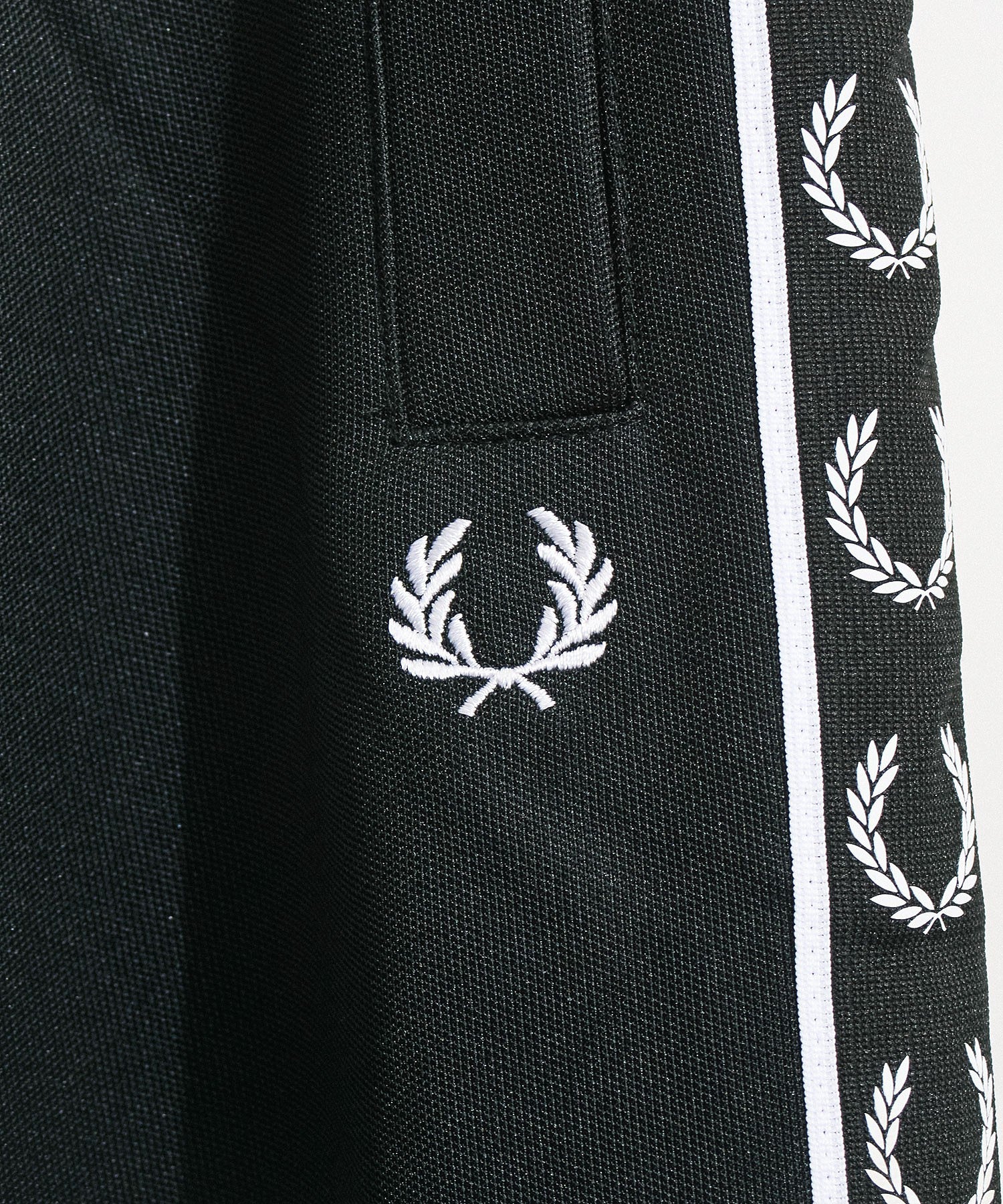 FRED PERRY/TAPED TRACK PANTS