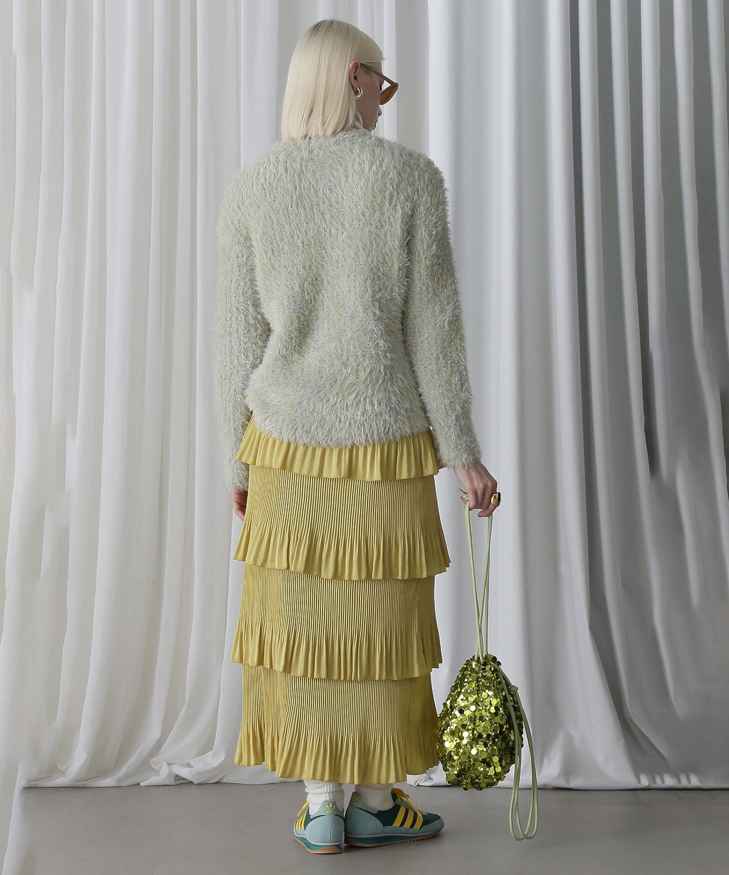 ラメフェザーニットプルオーバー