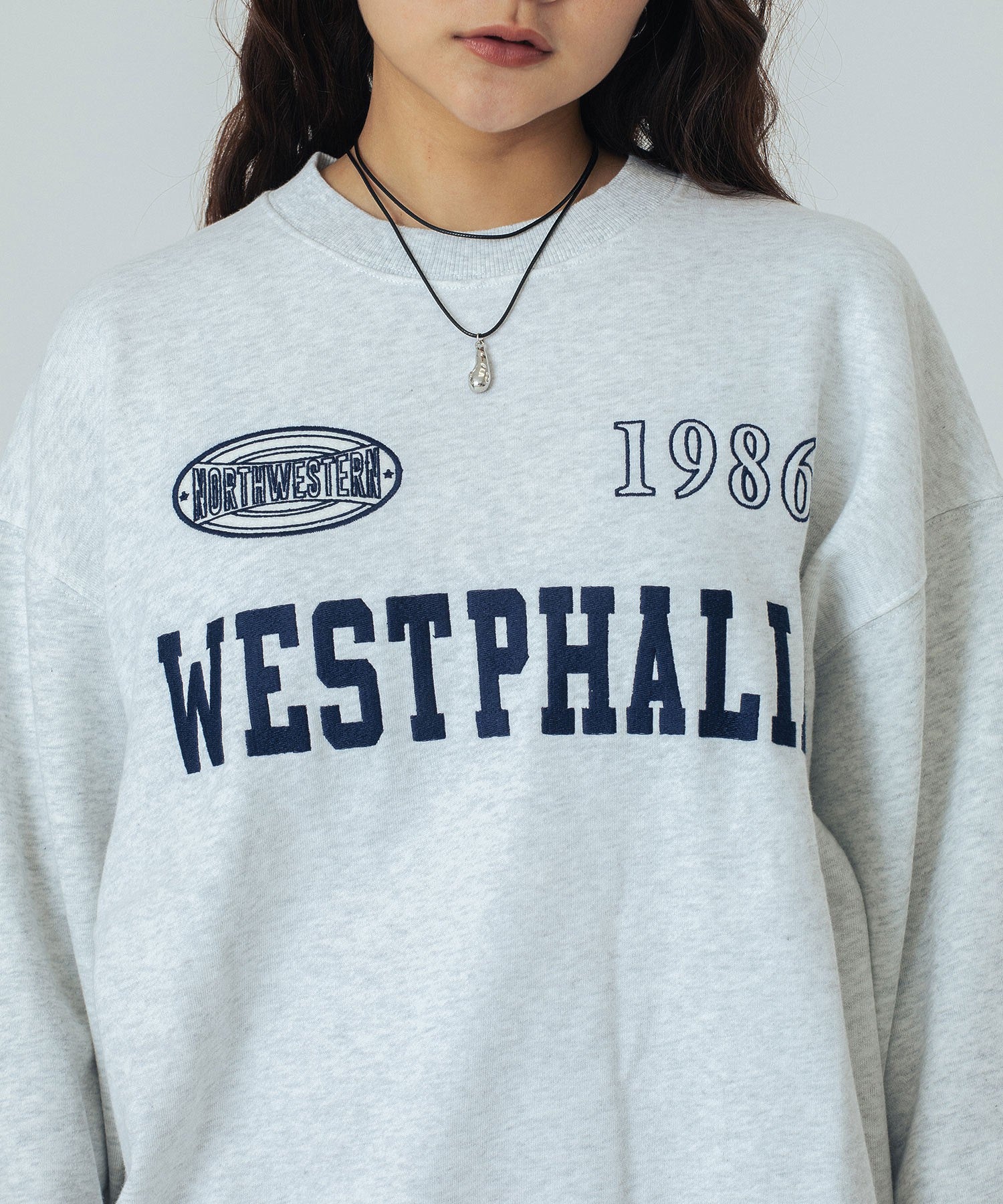 PATCH EMBROIDERY PULLOVER
