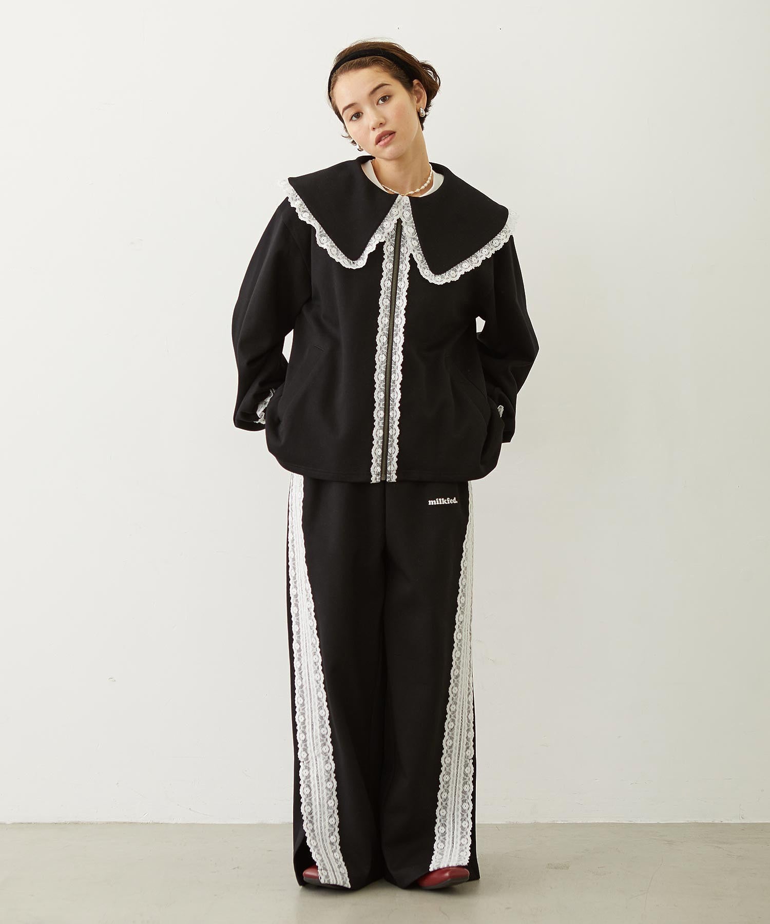 BIG COLLAR LACE JACKET