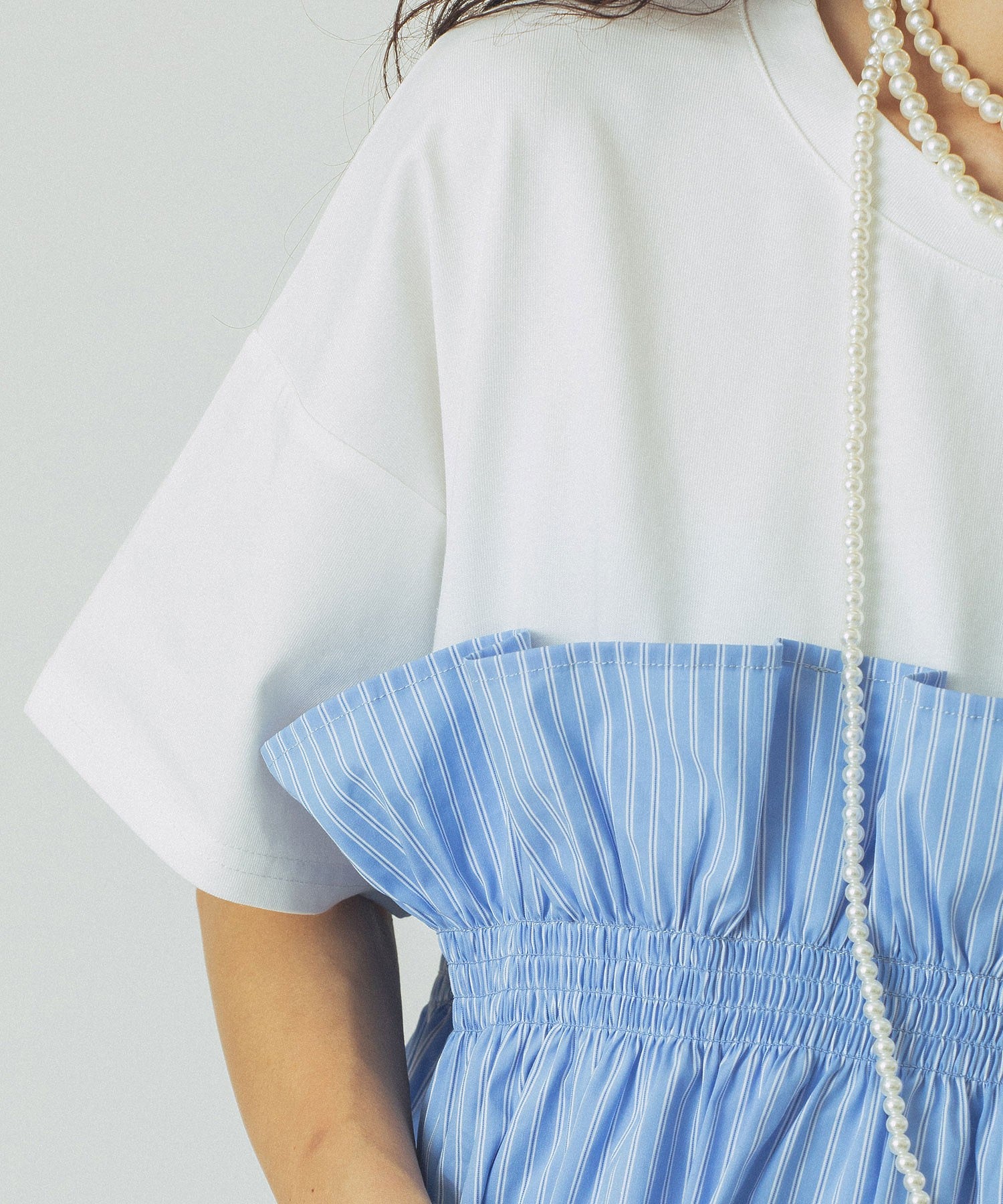 【WEB・一部店舗限定】FRILL LAYERED TOP