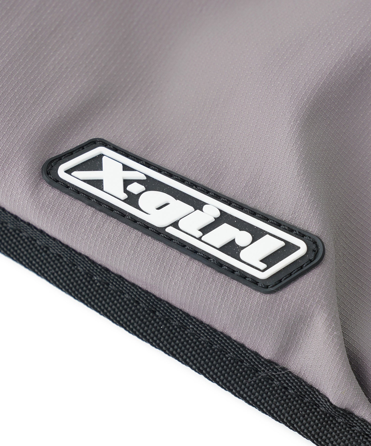 LIGHTWEIGHT MESSENGER BAG