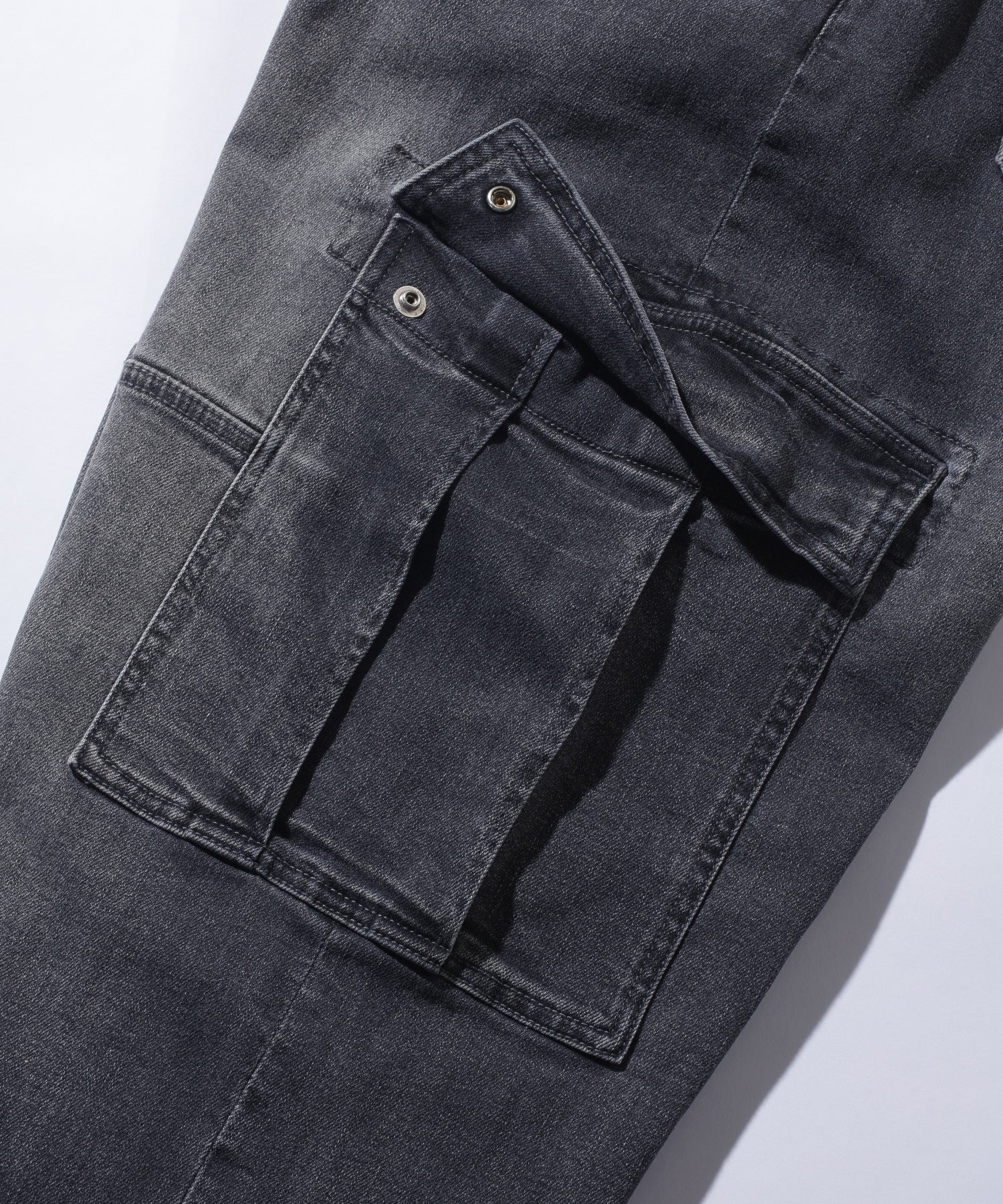 STRETCH DENIM CARGO PANTS