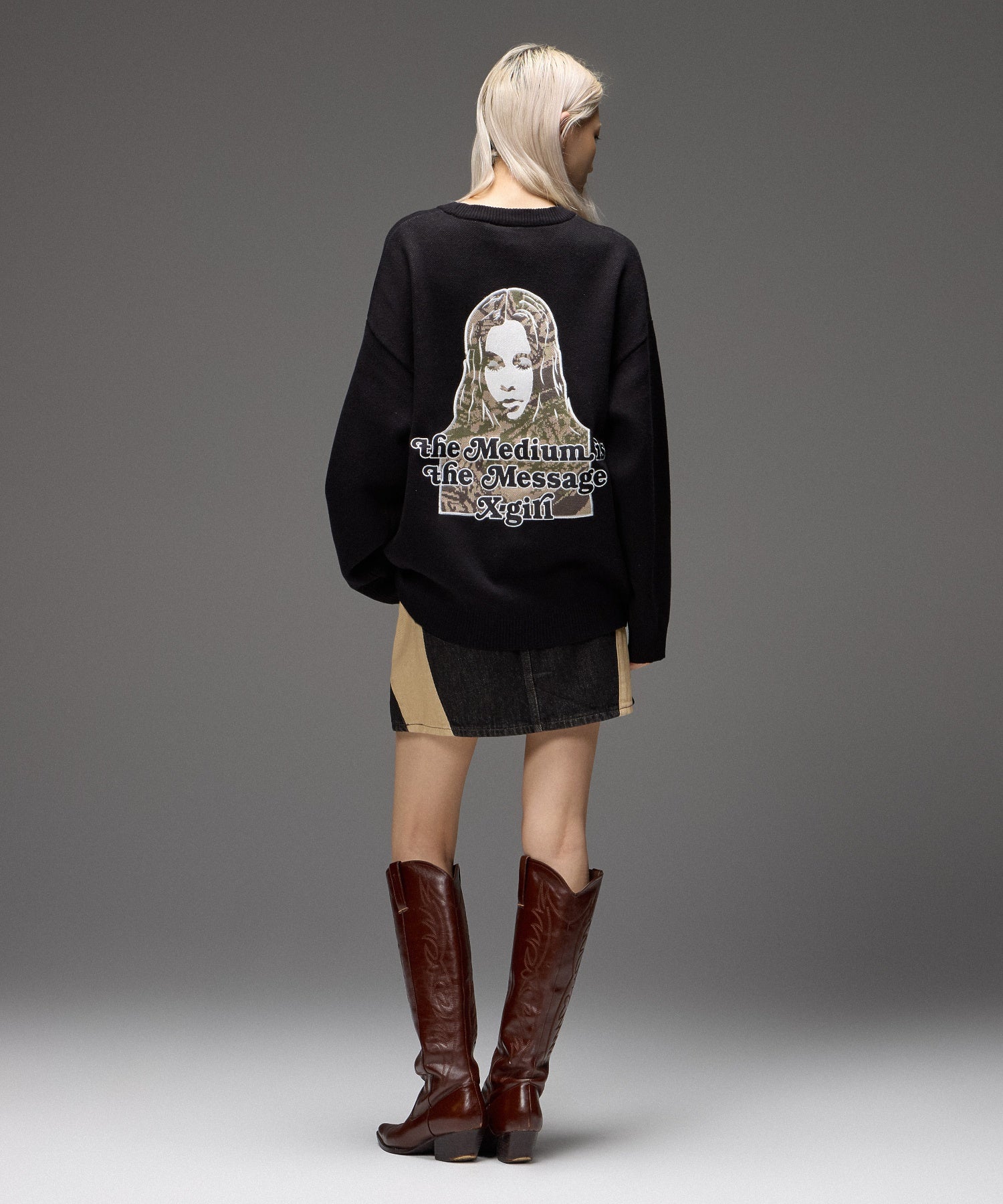 CAMO FACE AND LOGO JACQUARD KNIT TOP