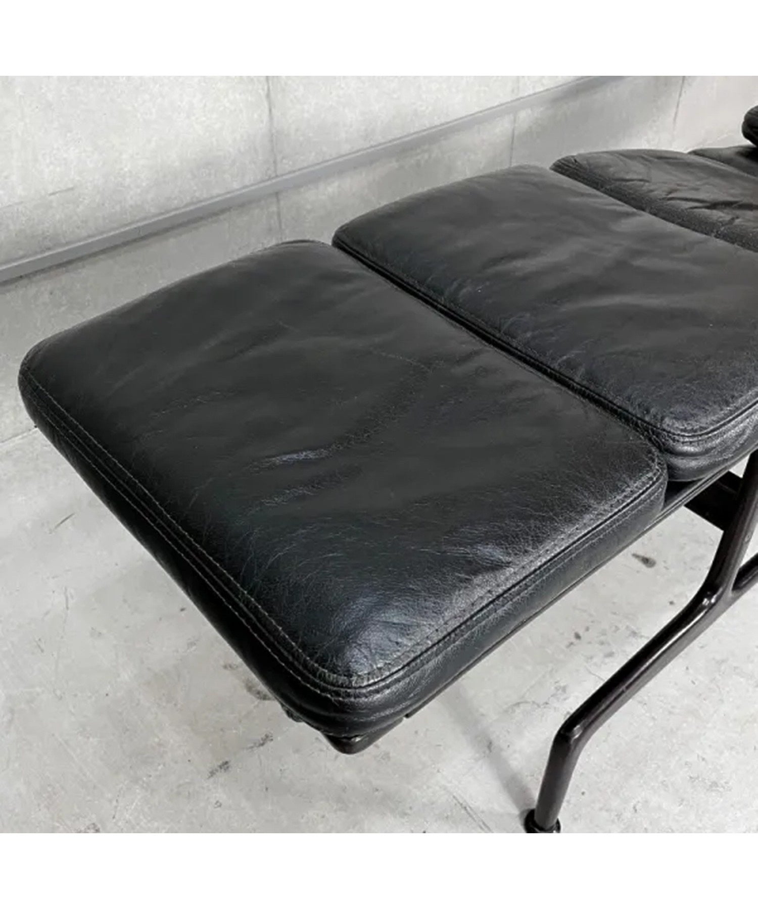 Eames Chaise