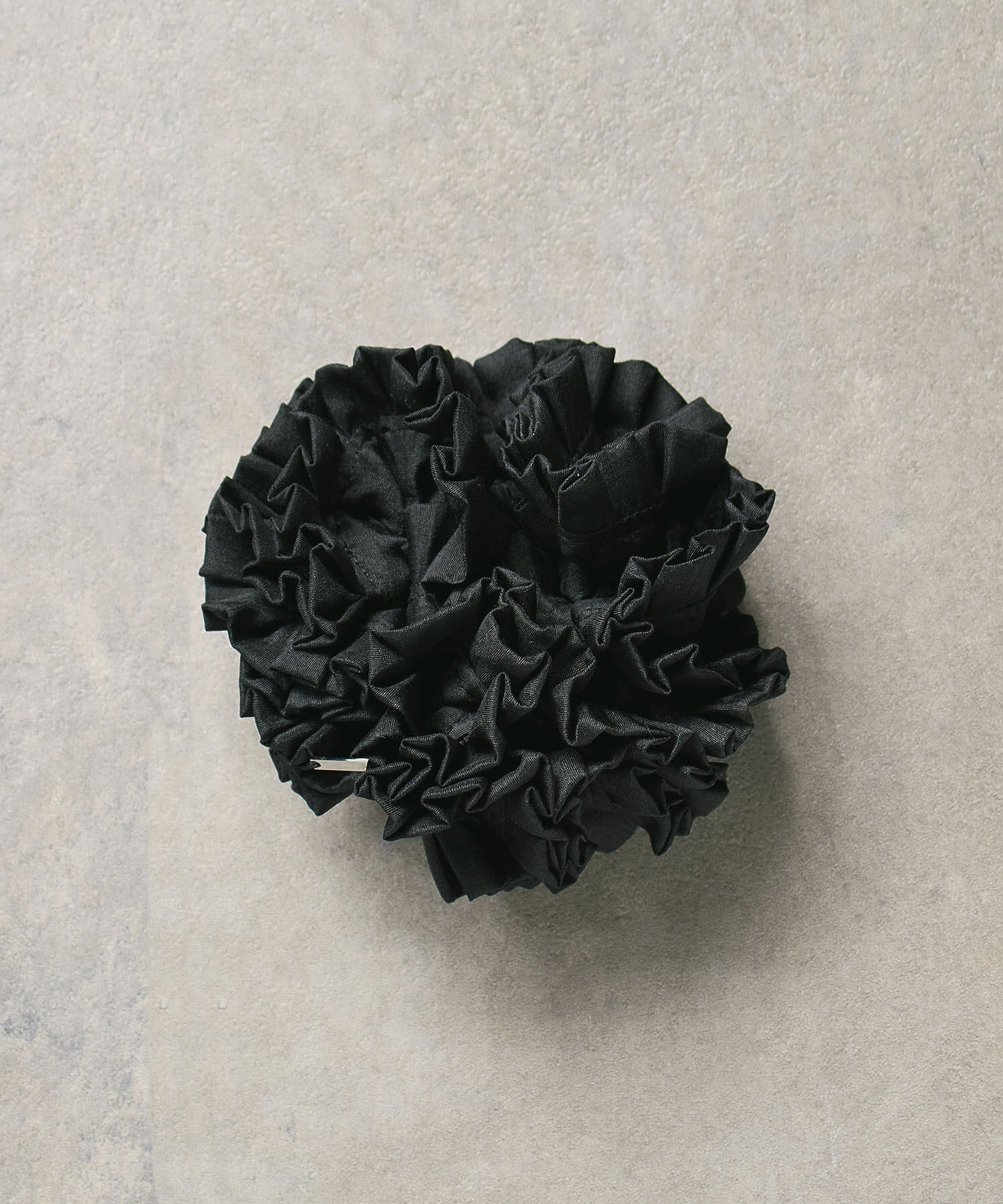 heyep/Ruffled Silk Scrunchie