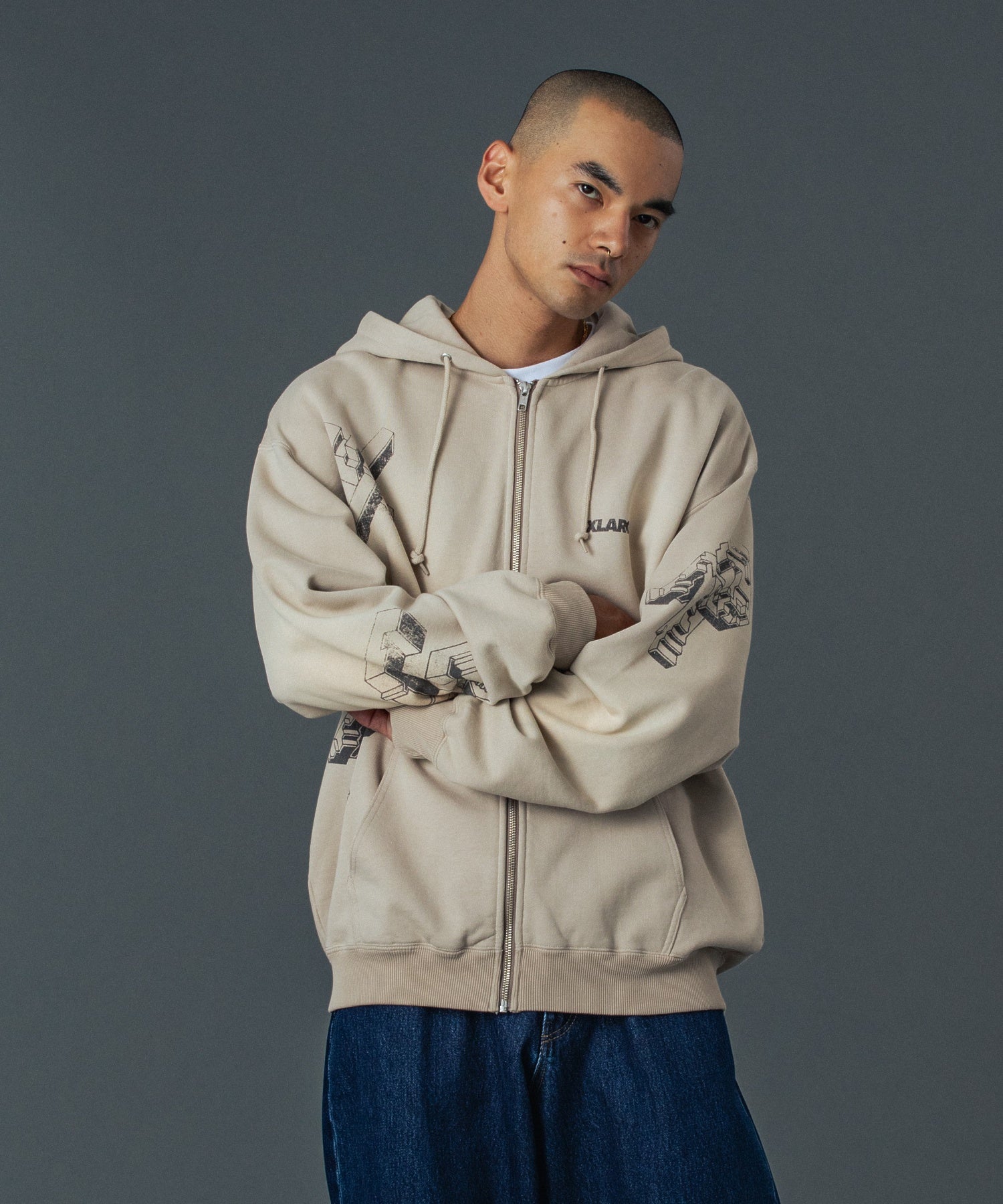 MODEL 身長172cm / 着用サイズ：Lサイズ