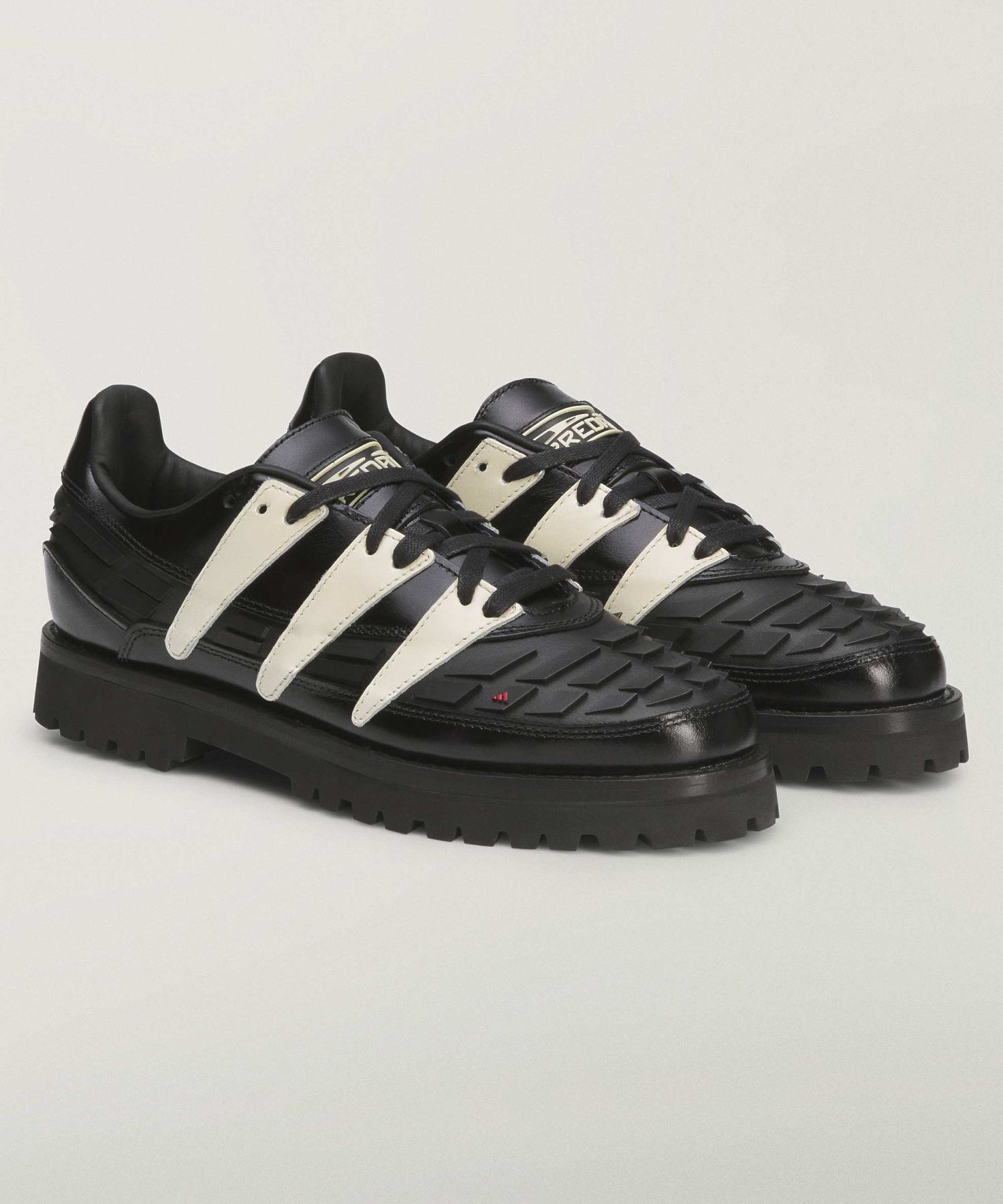 adidas/アディダス/BD DISNEY PREDATOR KJ4289