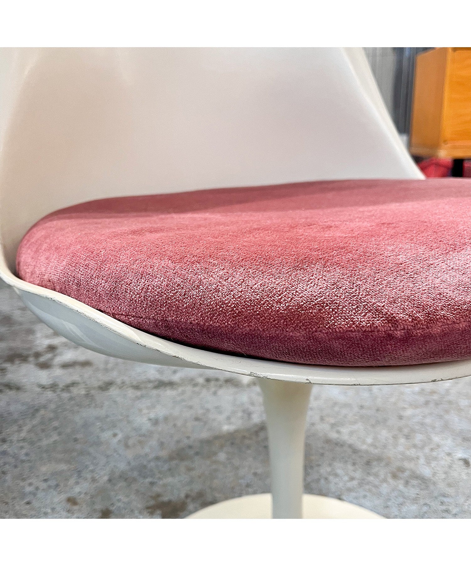 Saarinen Tulip Side Chair / Eero Saarinen / Knoll / 1960年