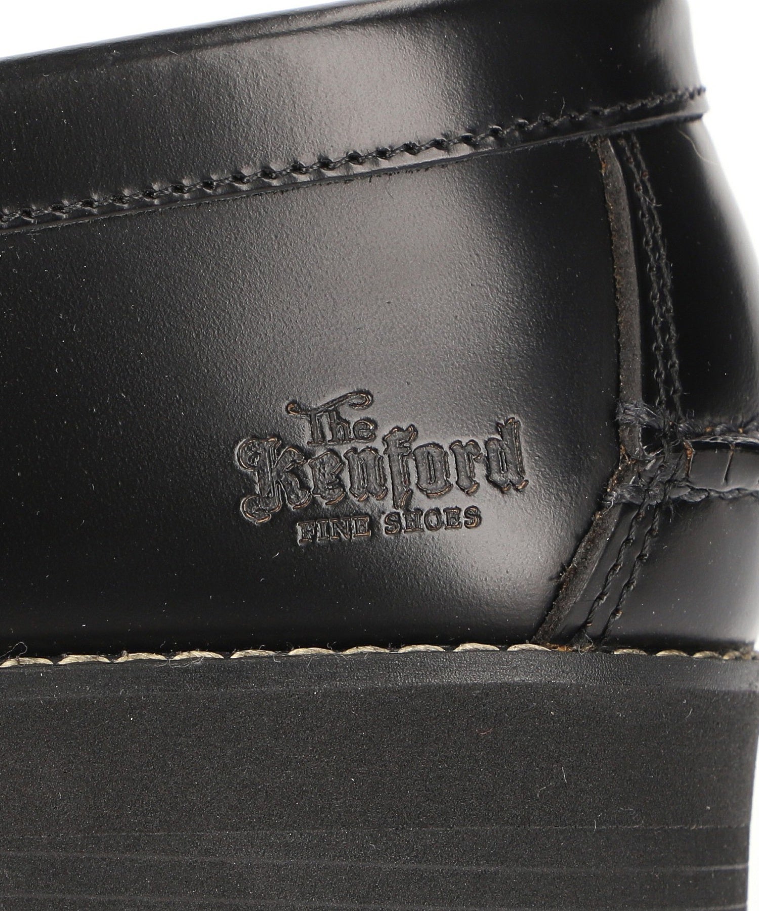 The Kenford fine shoes/TANK SOLE QUILT TASSEL LOAFERS