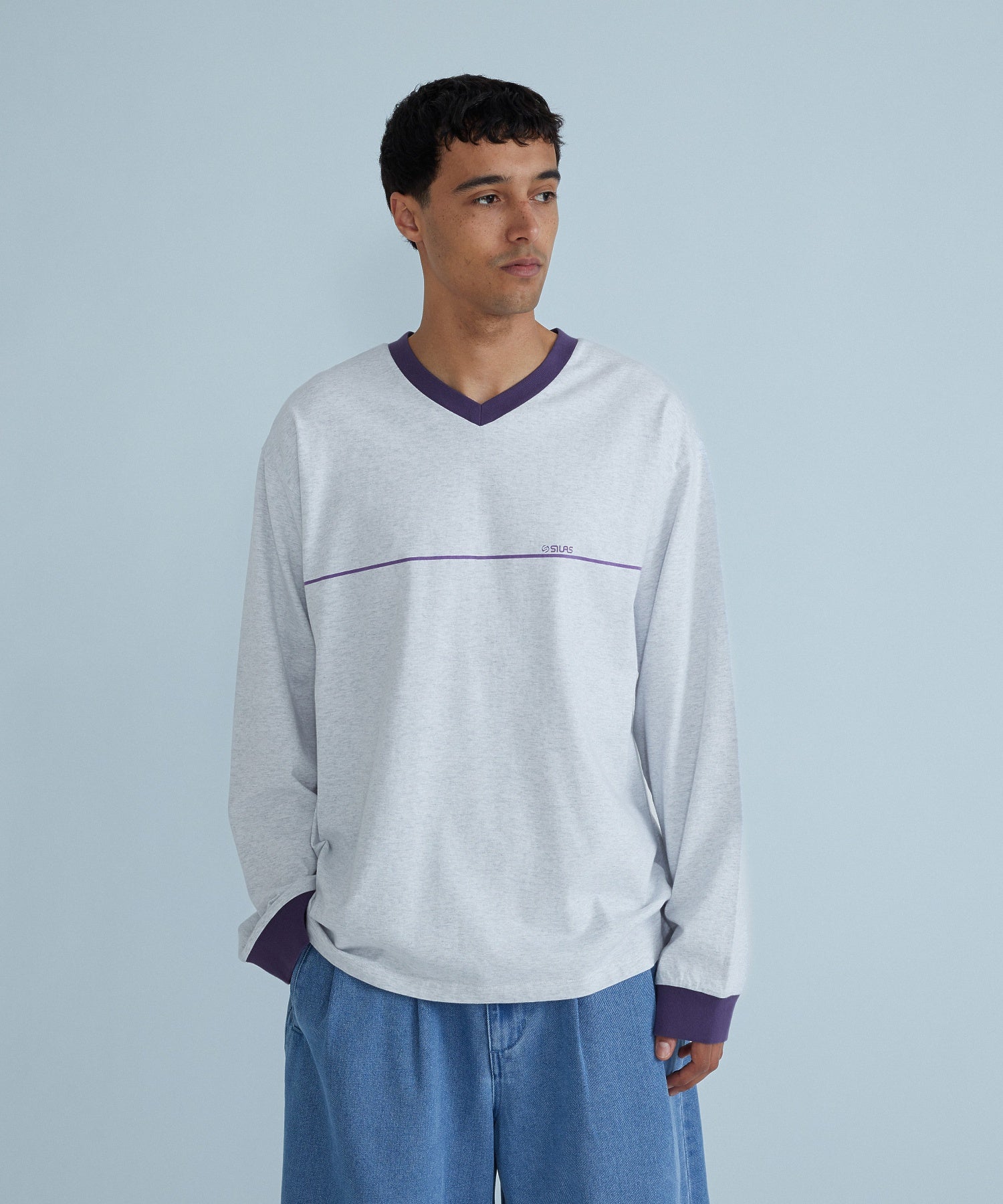 V-NECK L/S TEE