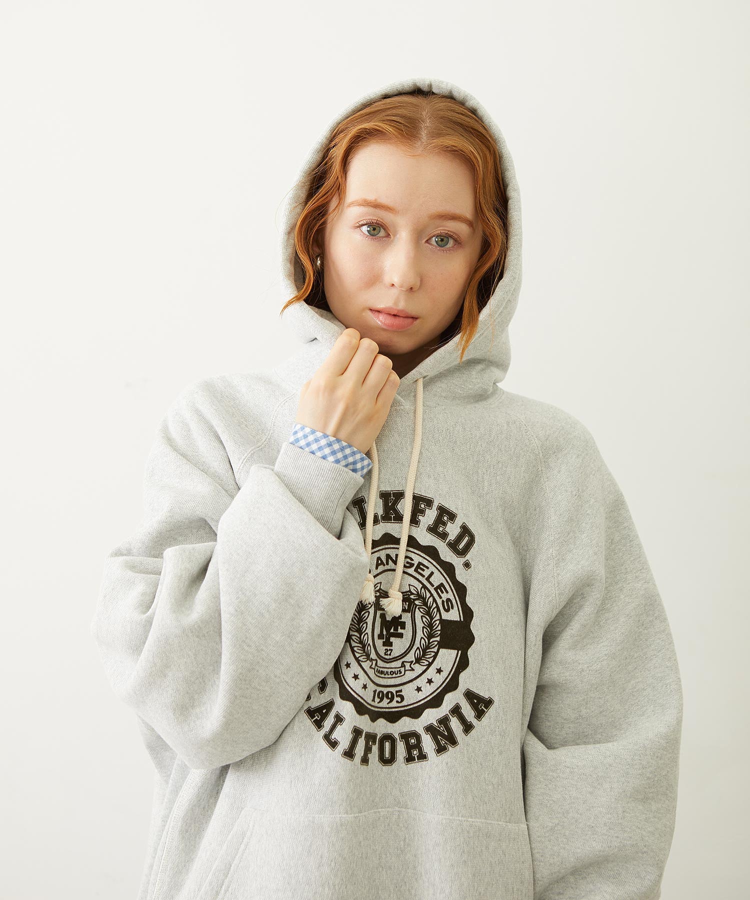 MILKFED. × CHAMPION COLLEGE LOGO SWEAT HOODIE