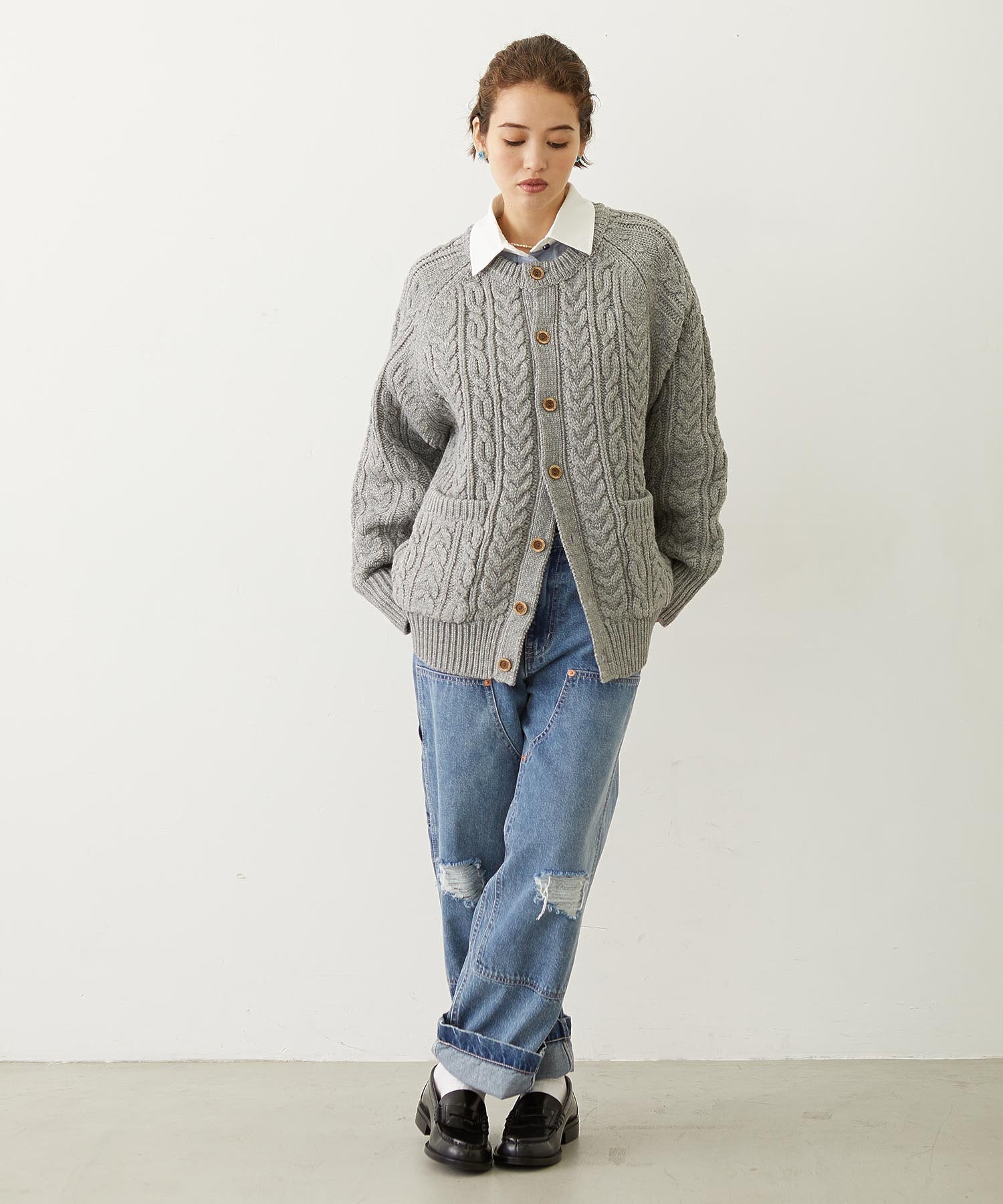 HEART ELBOW CABLE KNIT CARDIGAN