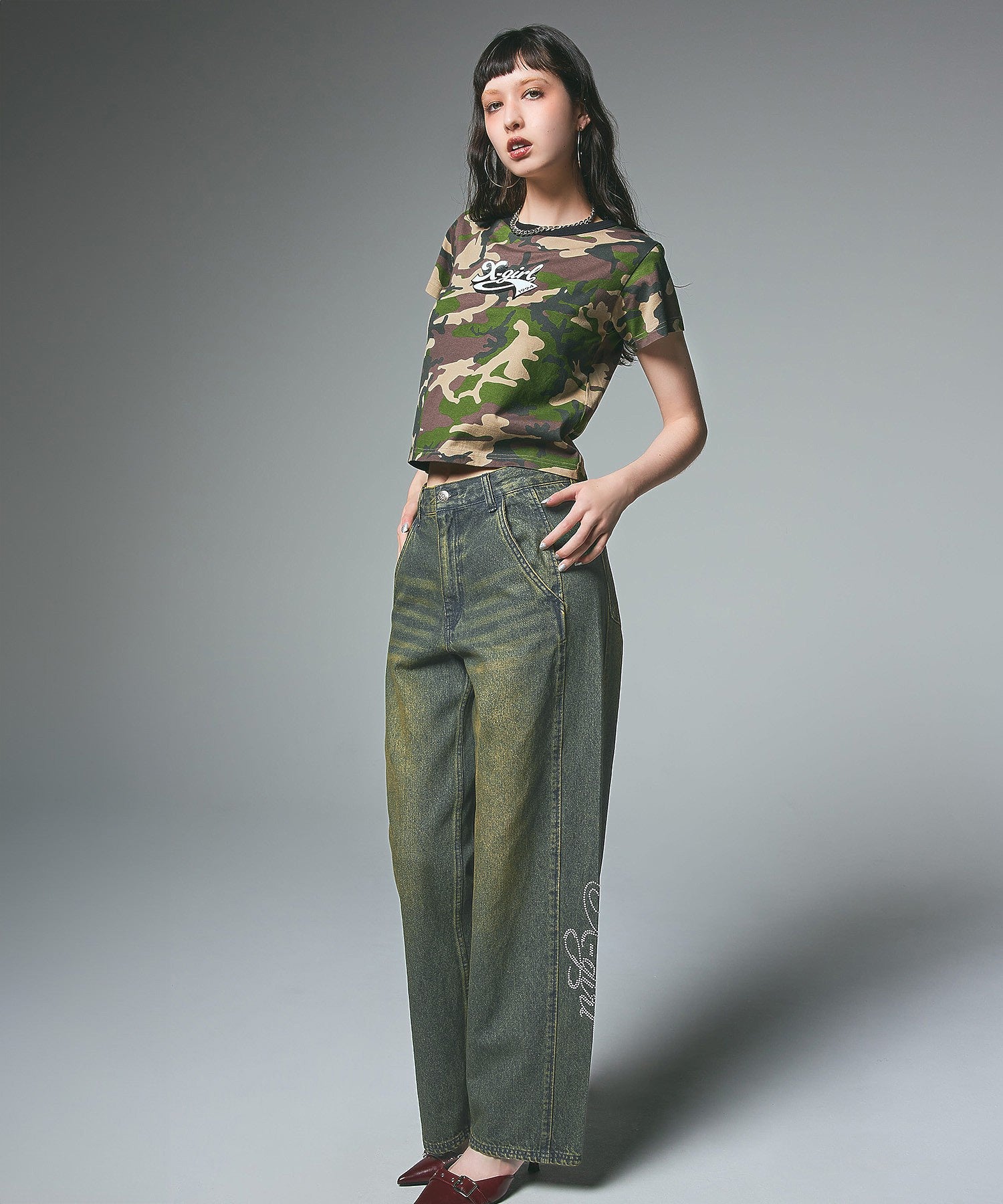 RHINESTONE LOGO LOOSE DENIM PANTS