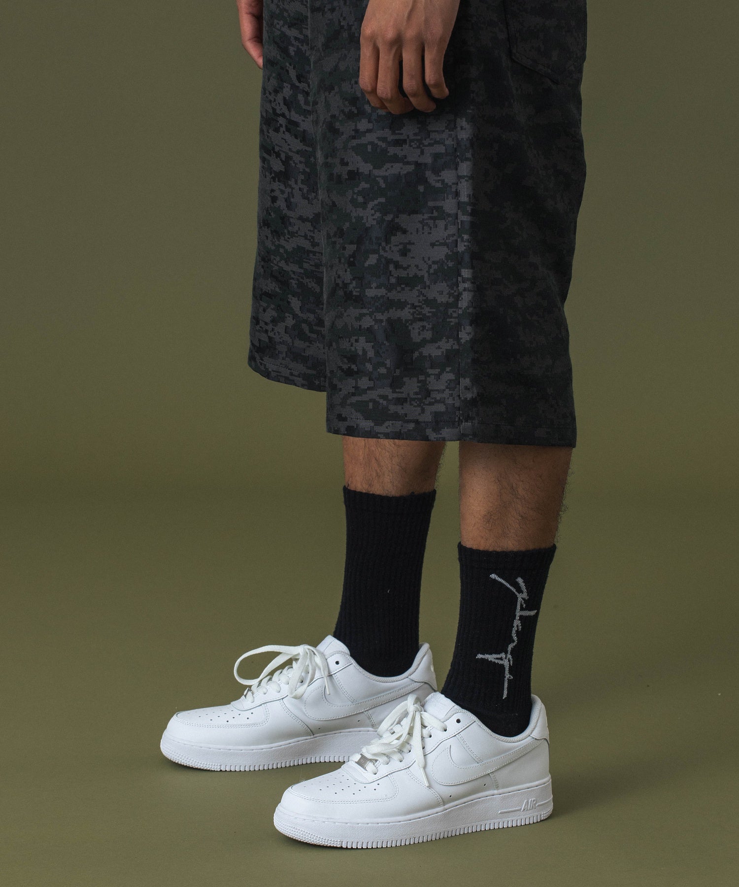 DISTORTION LOGO SOCKS