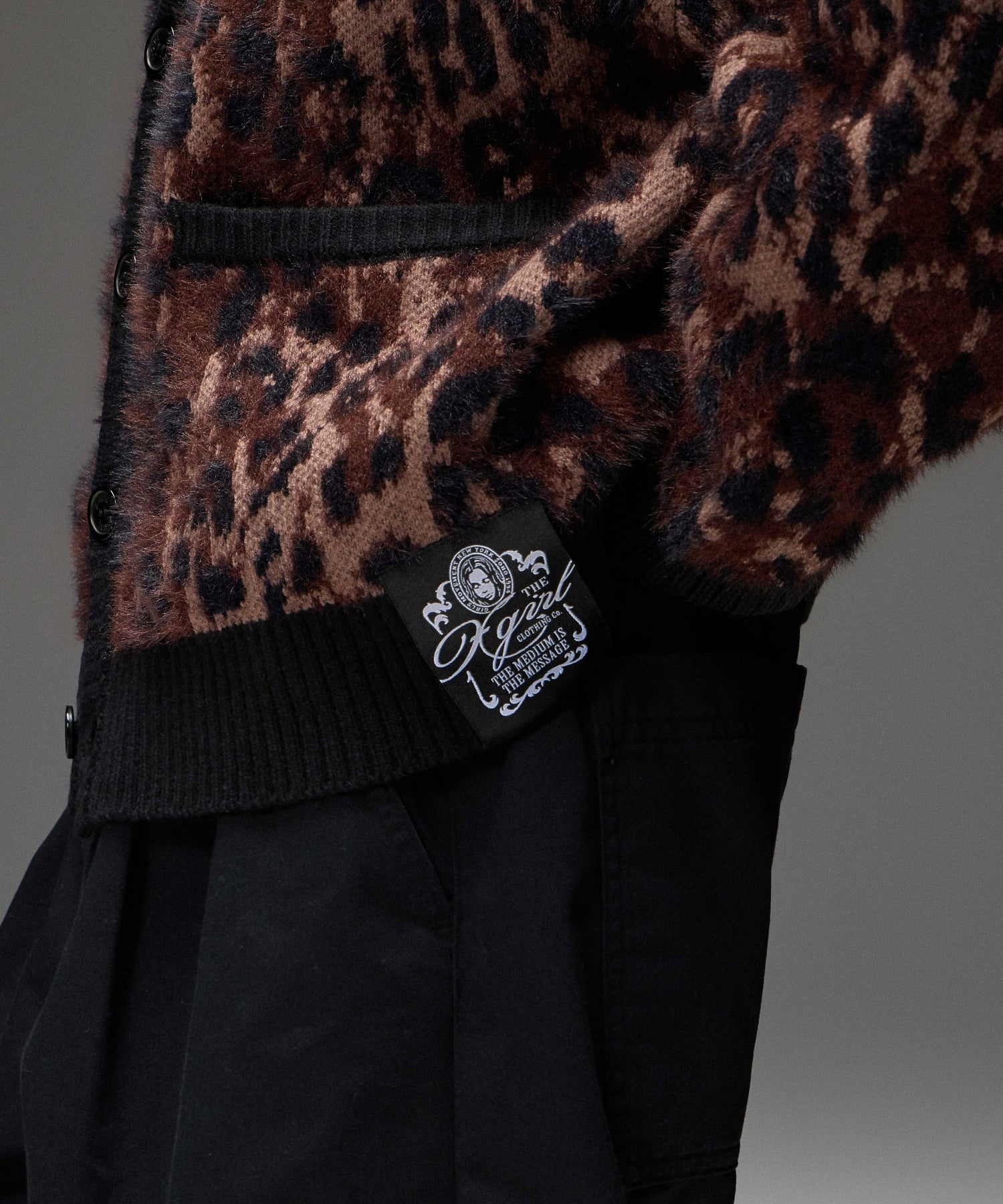 LEOPARD SHAGGY KNIT CARDIGAN