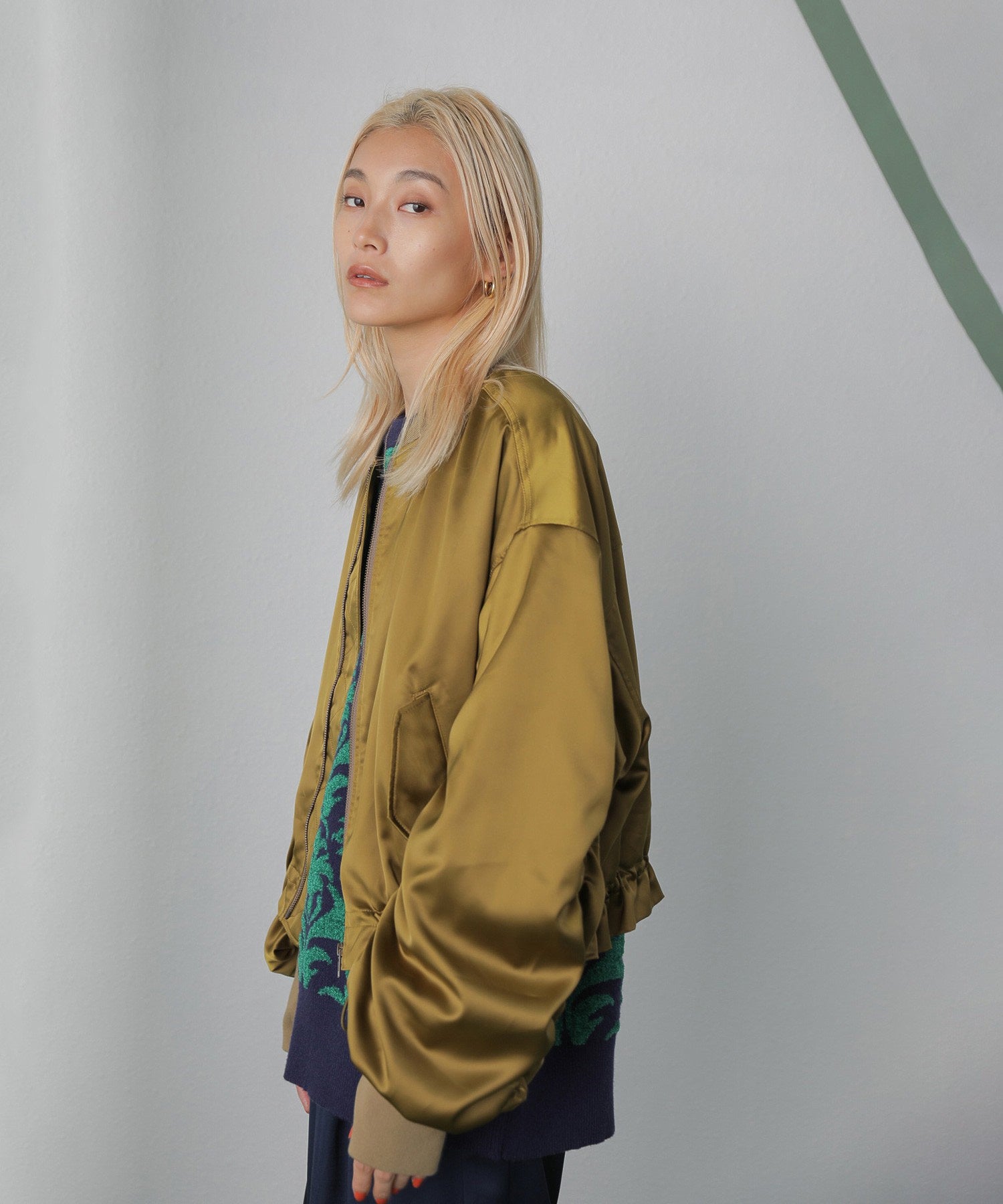 ギャザースリーブMA-1ブルゾン