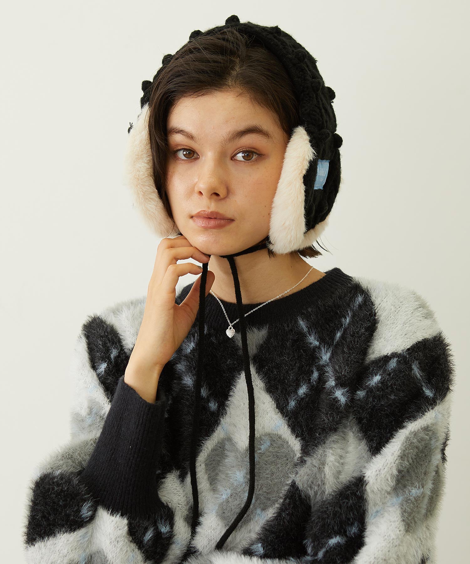 CABLE KNIT EARMUFFS