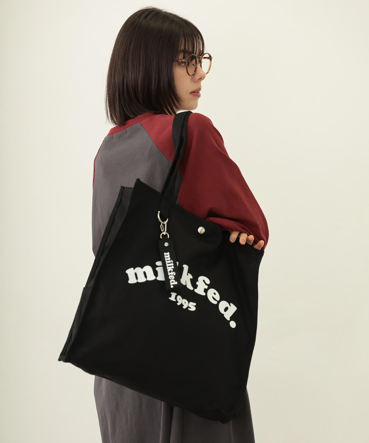 PIPING SQUARE TOTE COOPER LOGO MILKFED.