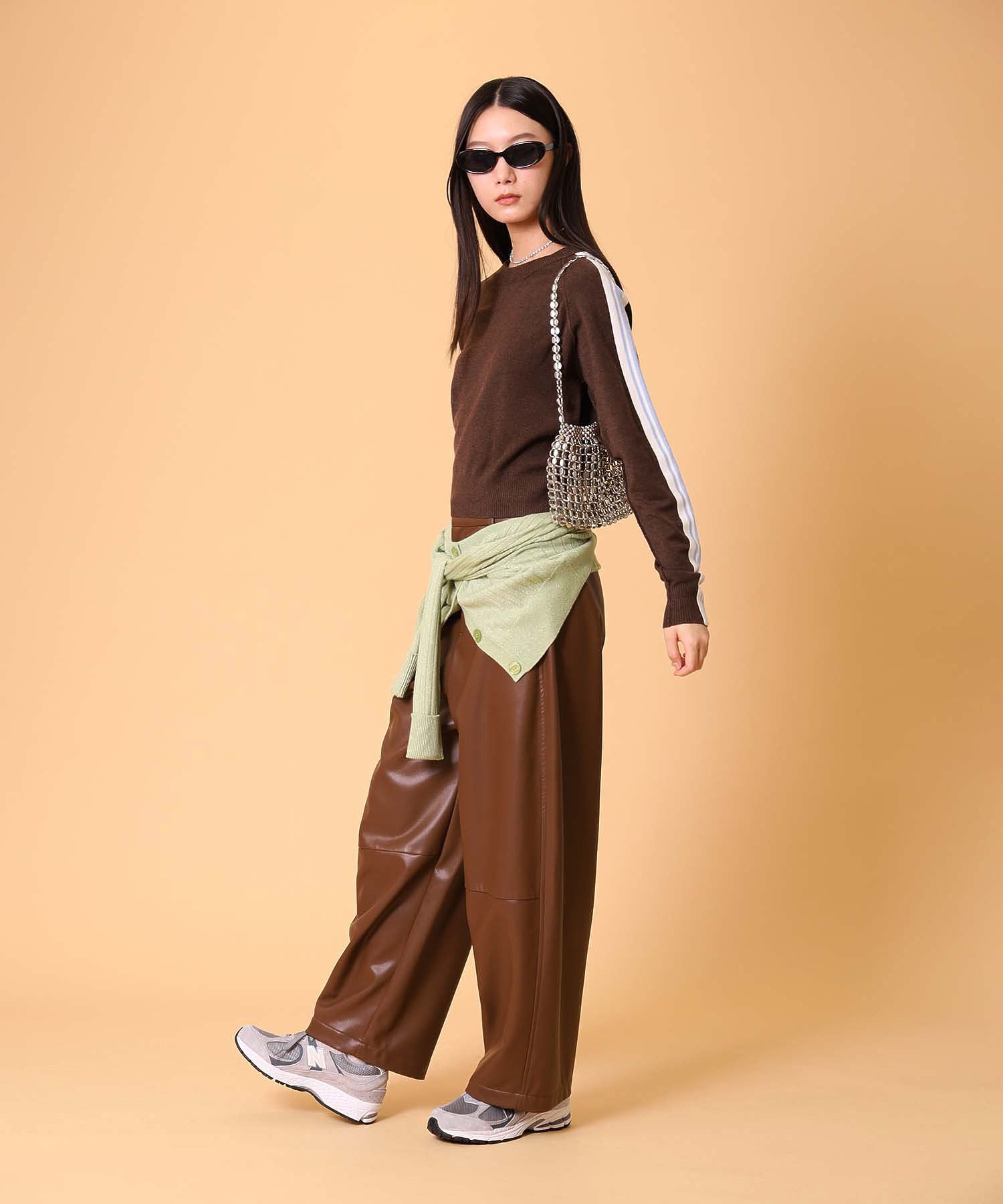 レザーカーブパンツ