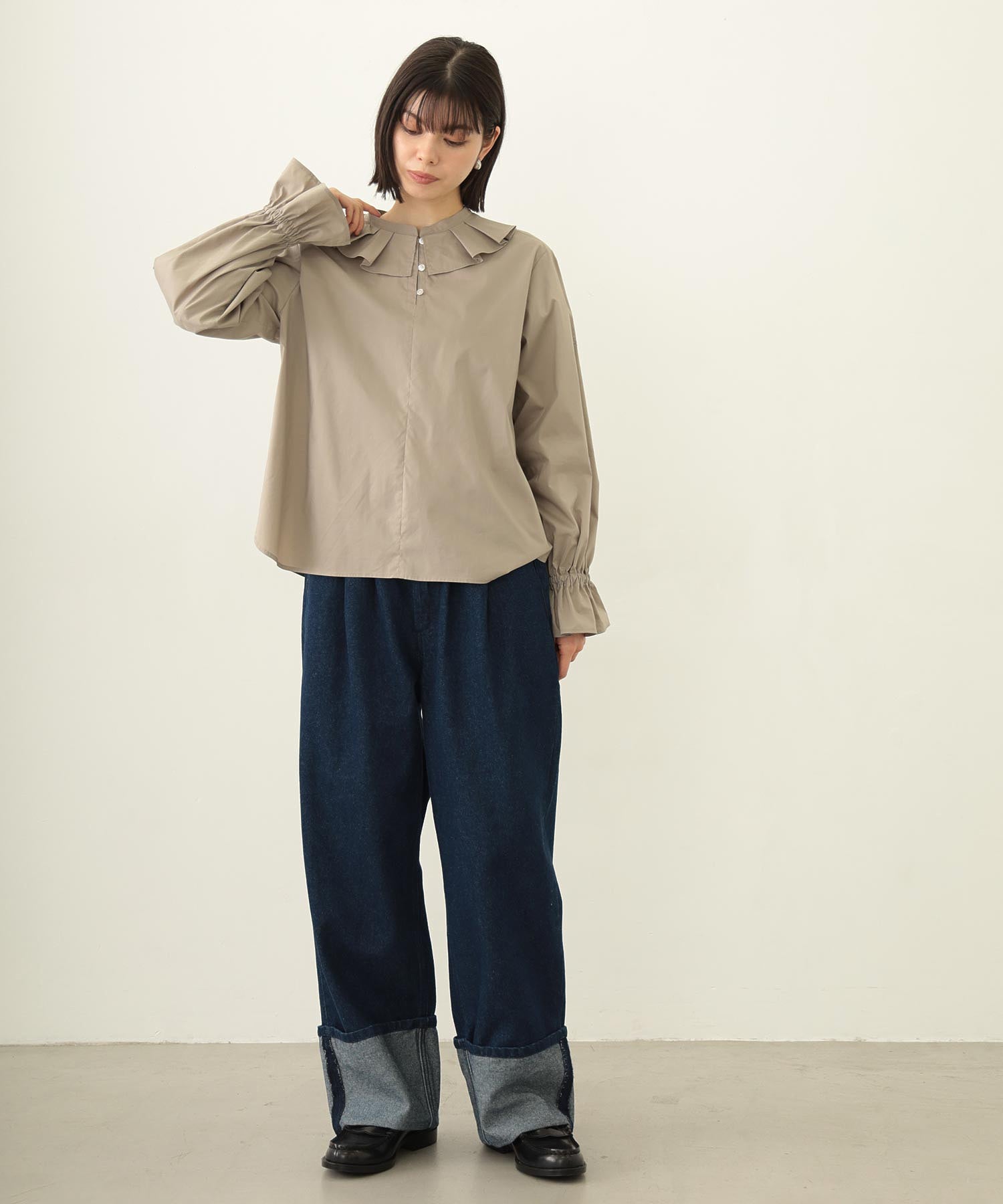 MULTI RUFFLE COLLAR BLOUSE