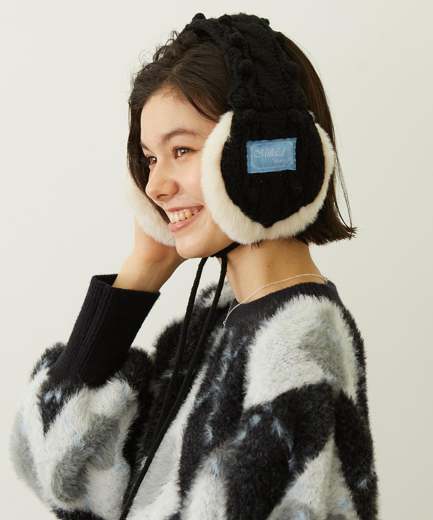 CABLE KNIT EARMUFFS