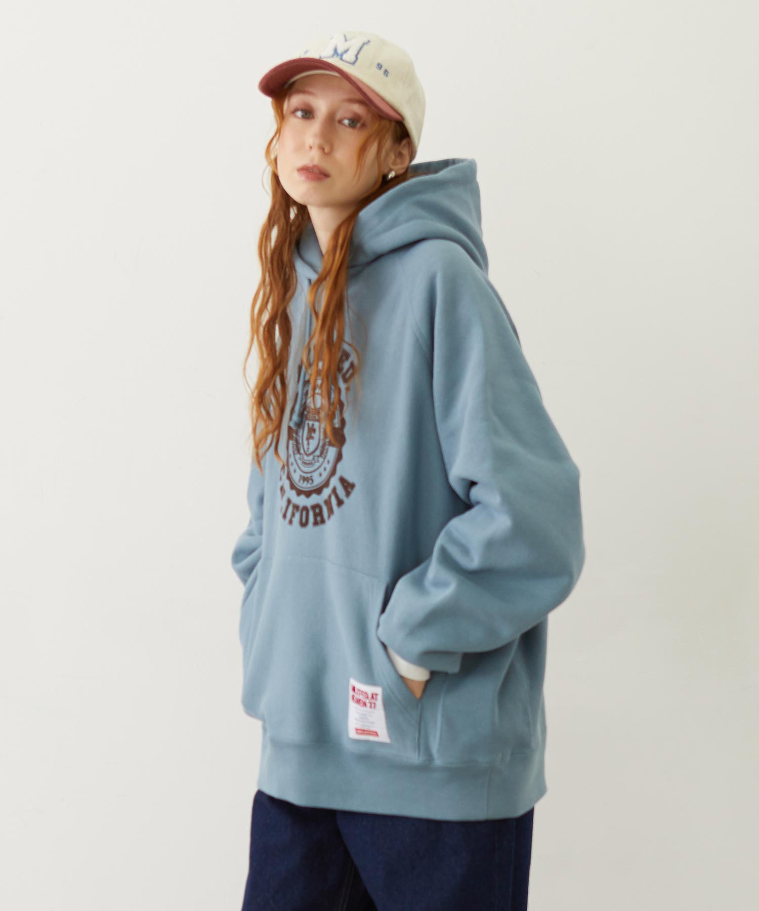 MILKFED. × CHAMPION COLLEGE LOGO SWEAT HOODIE