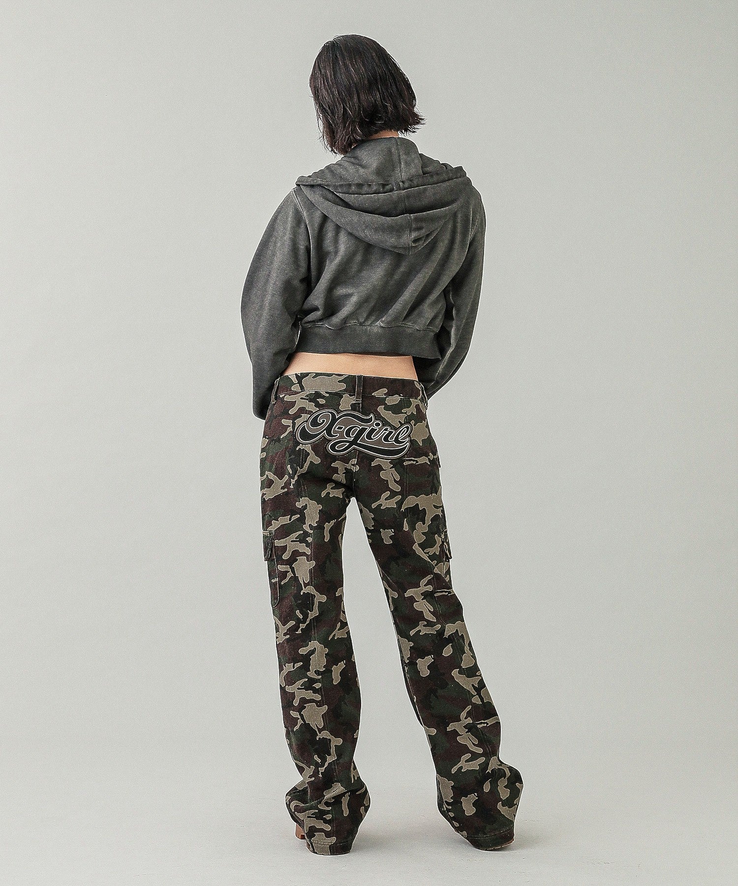 LOW RISE HIP LOGO PANTS