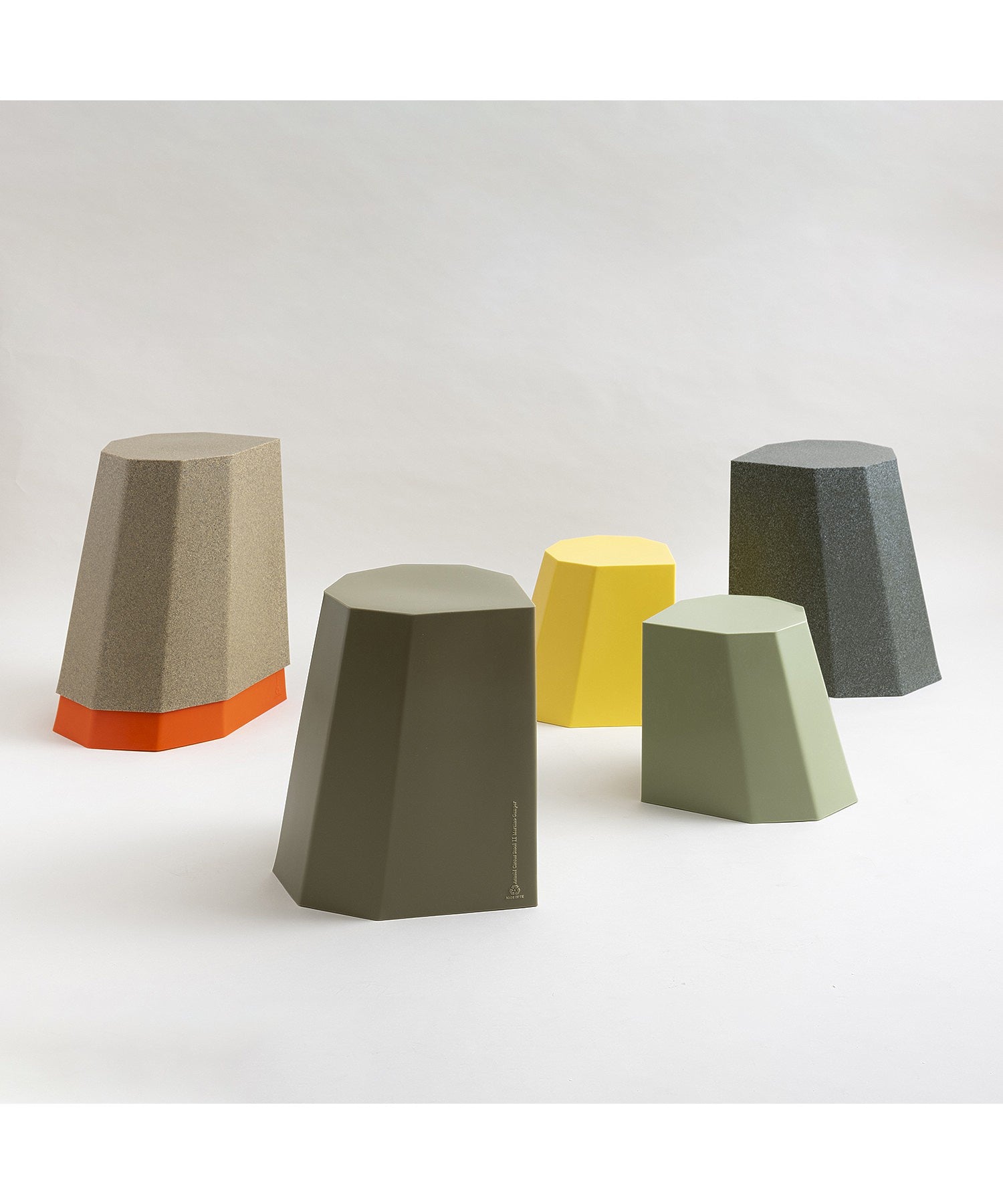 Arnold Circus Stool / Martino Gamper