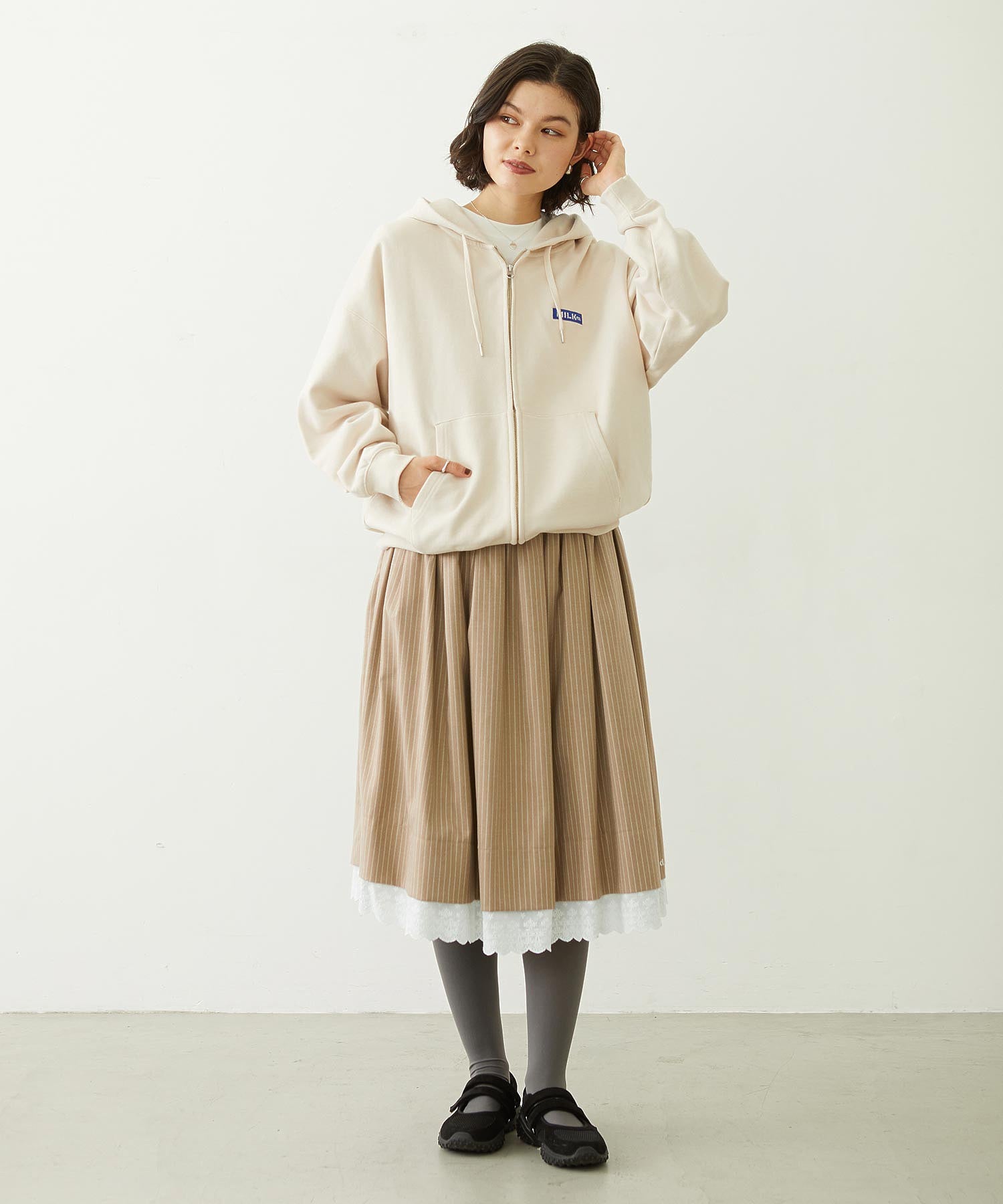 LACE HEM STRIPED SKIRT
