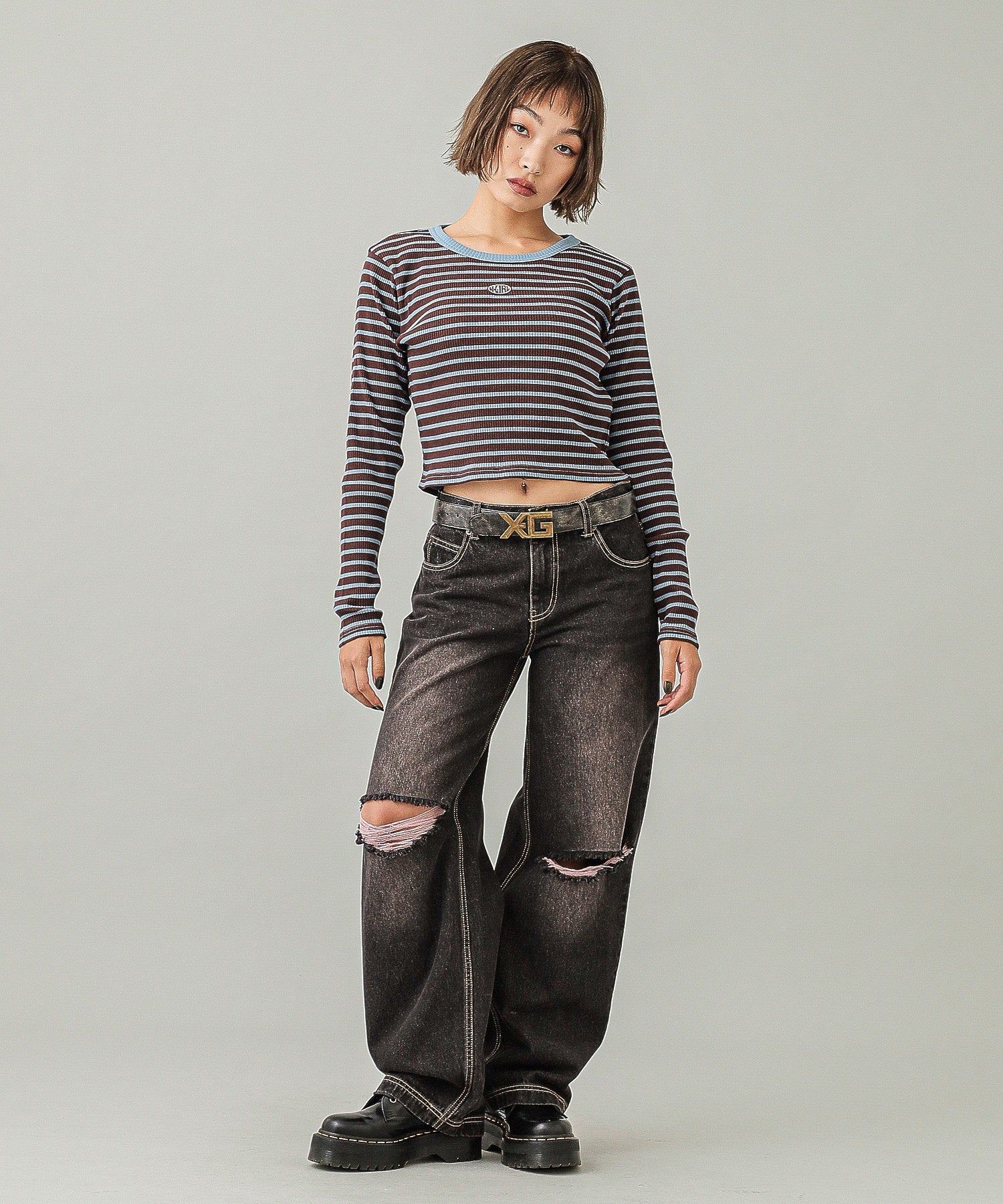 LOW RISE DISTRESSED DENIM PANTS