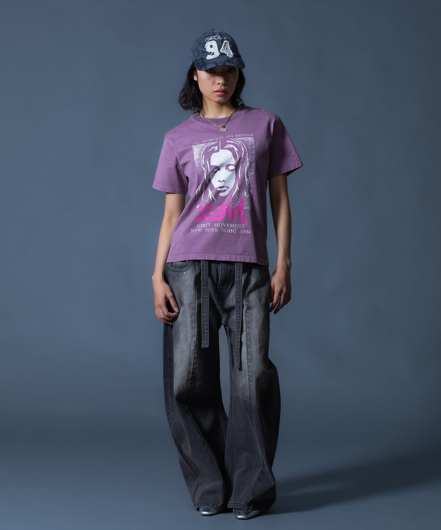 FADED FACE LABEL WIDE BAGGY DENIM PANTS