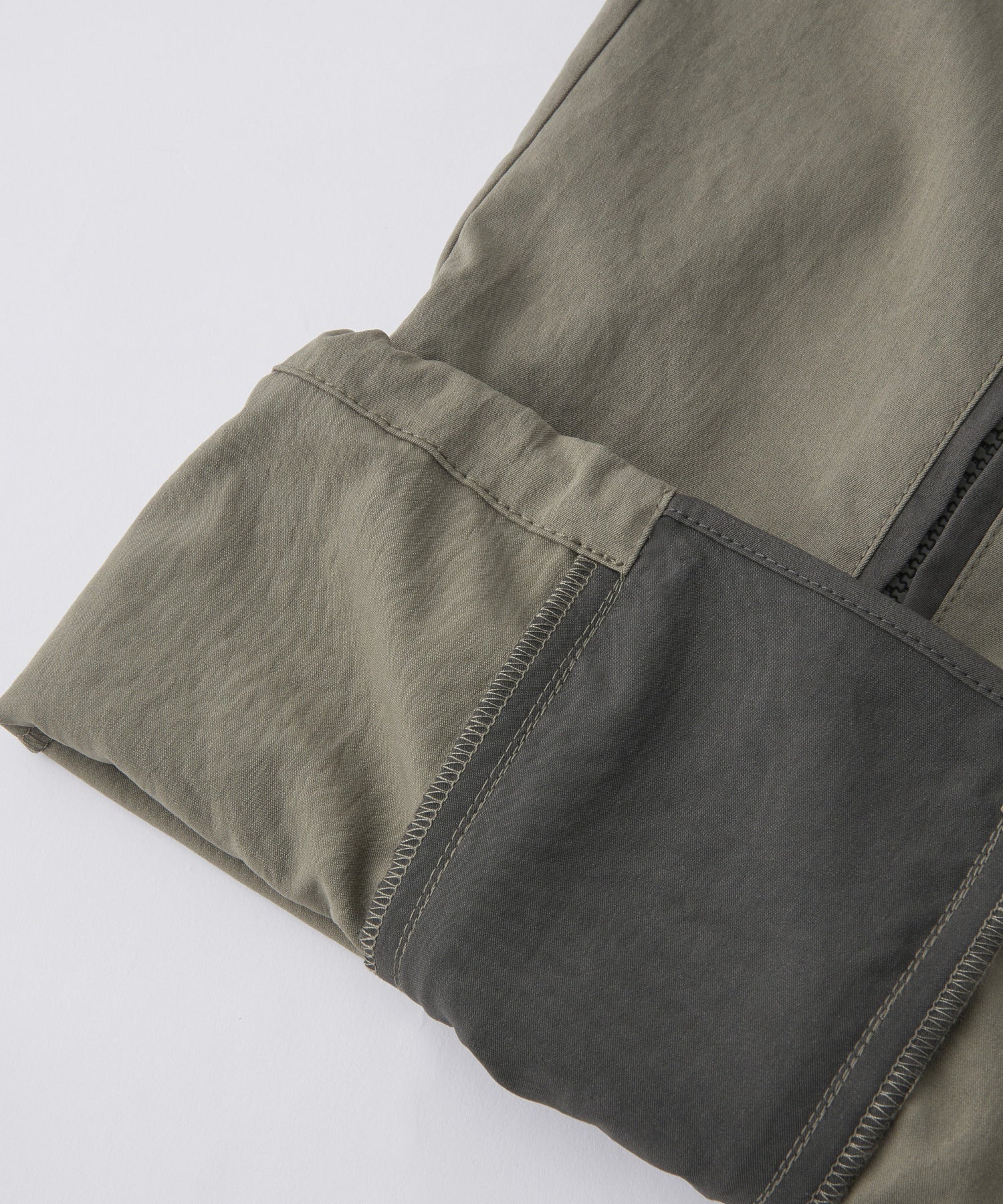 FRONT LINE ZIP UP PANTS