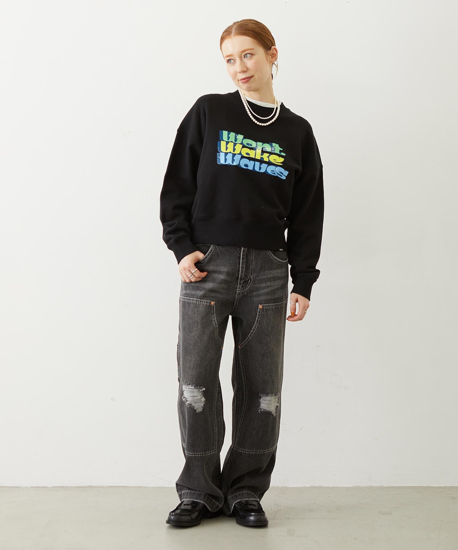 DOUBLE KNEE DISTRESSED DENIM PANTS