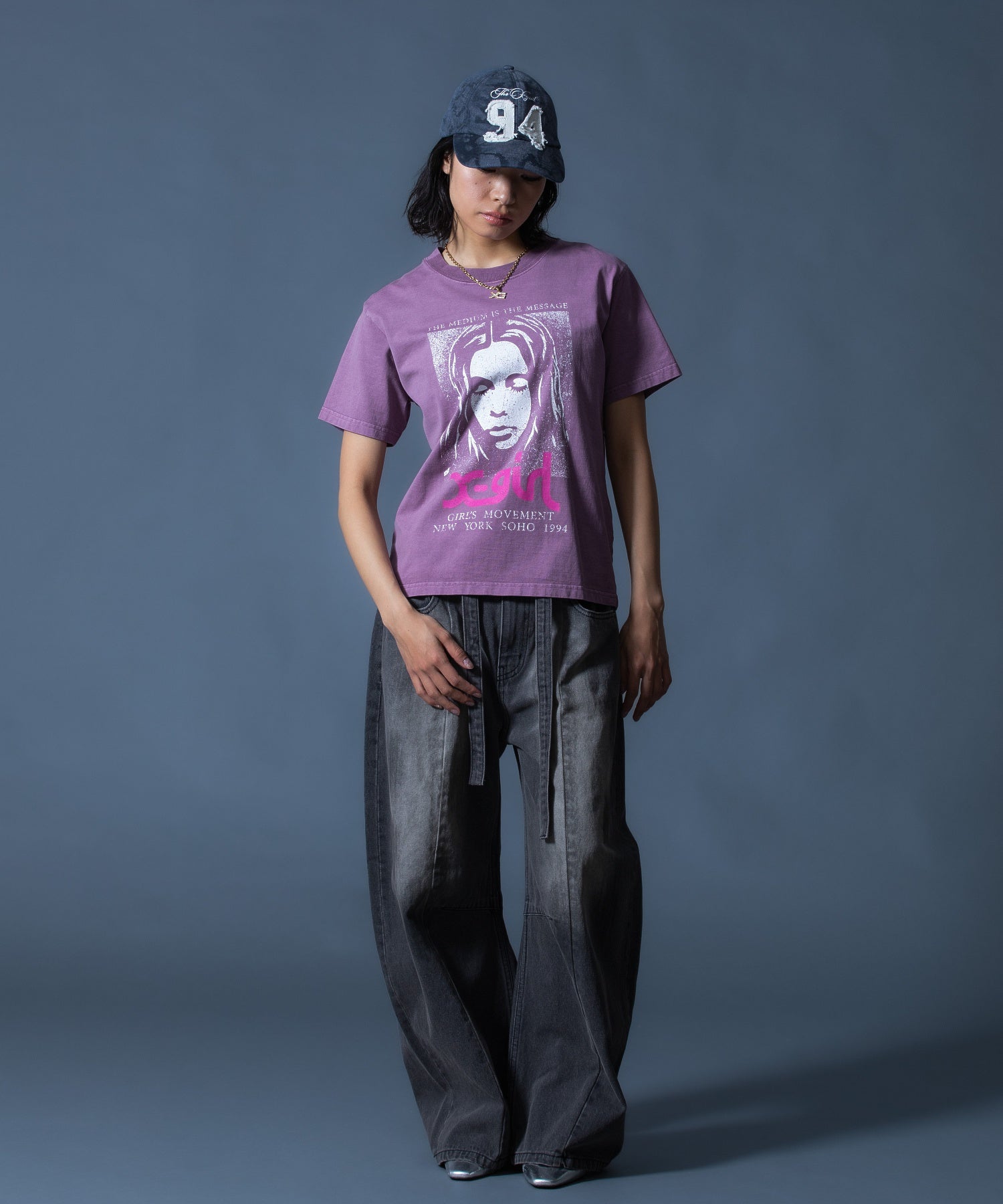 FADED FACE LABEL WIDE BAGGY DENIM PANTS