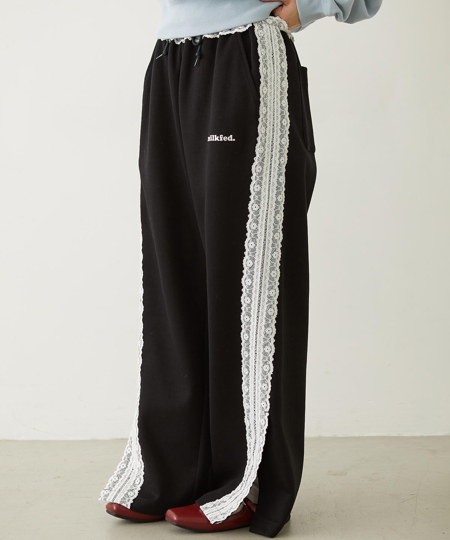 LACE LINE PANTS