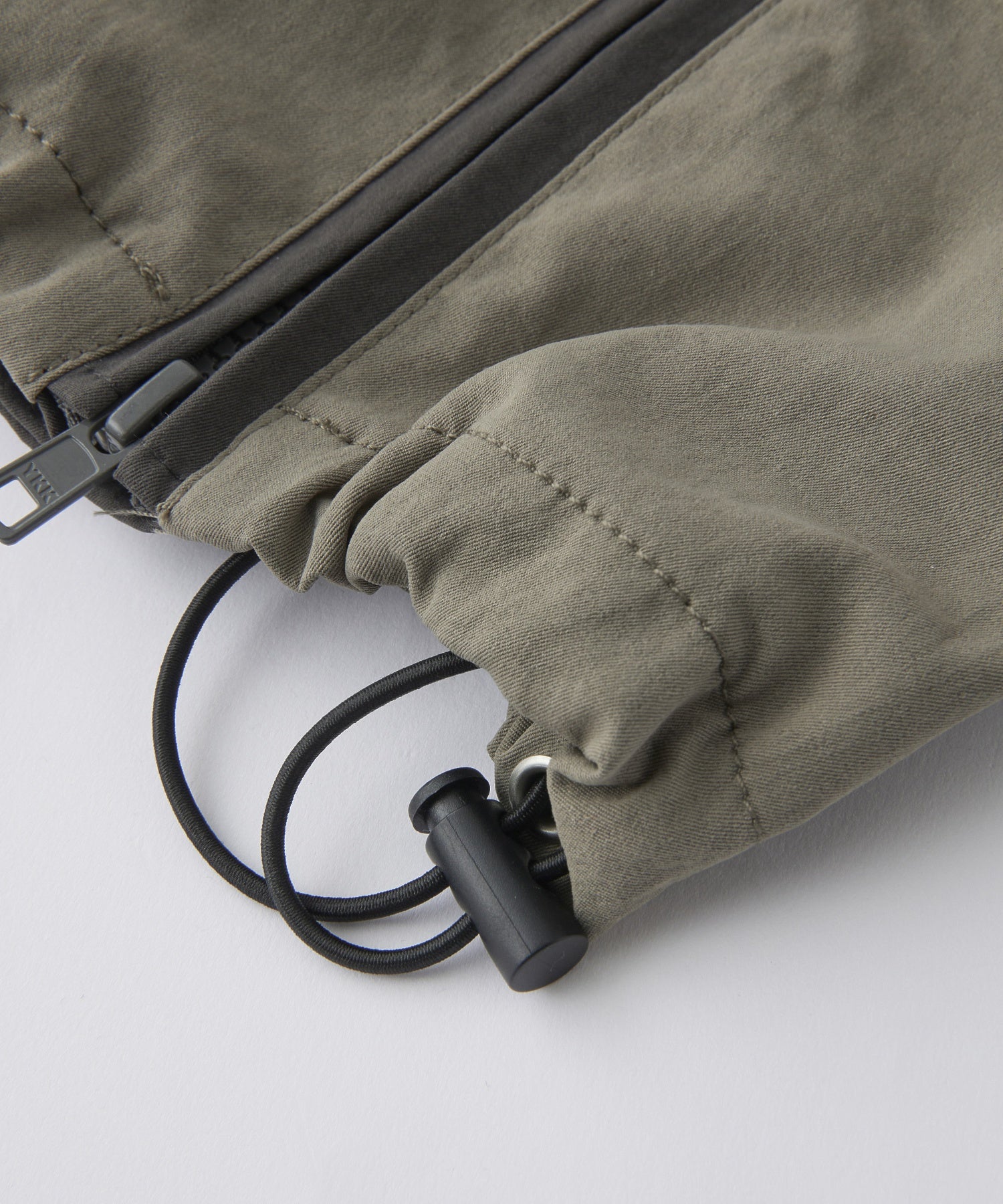 FRONT LINE ZIP UP PANTS