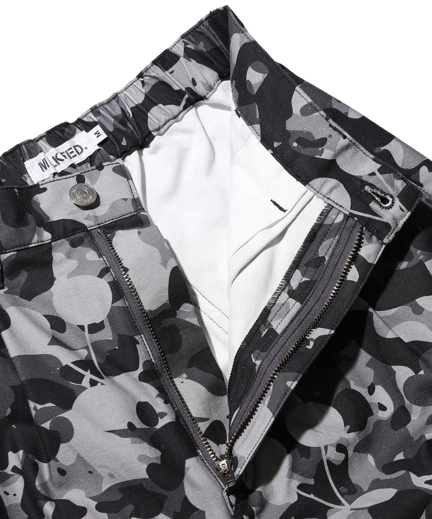 FRILL HEM CAMO PANTS