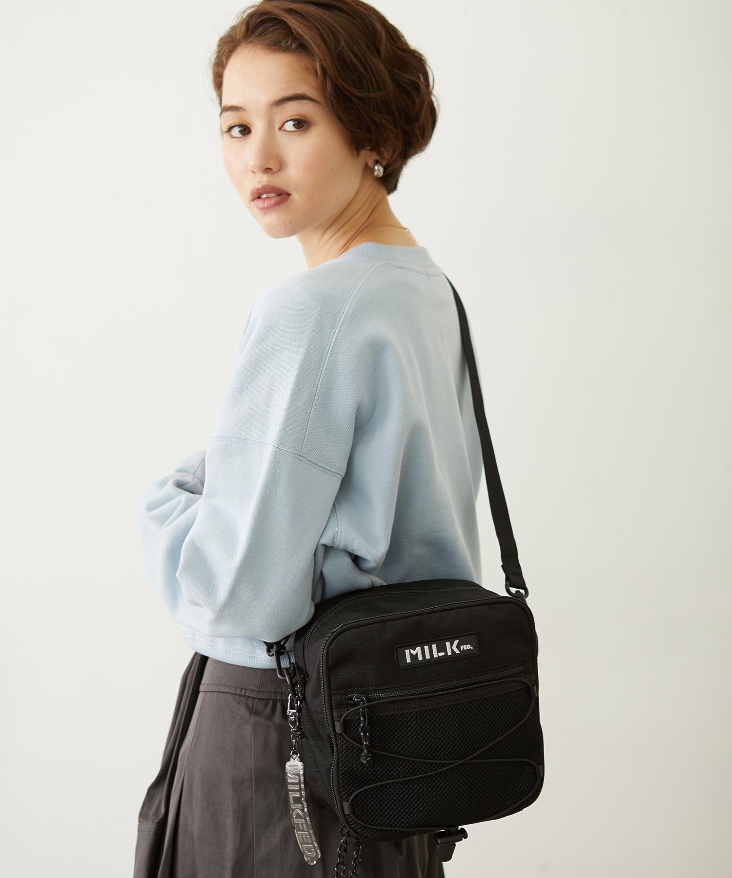 DAILY SQUARE SHOULDER BAG