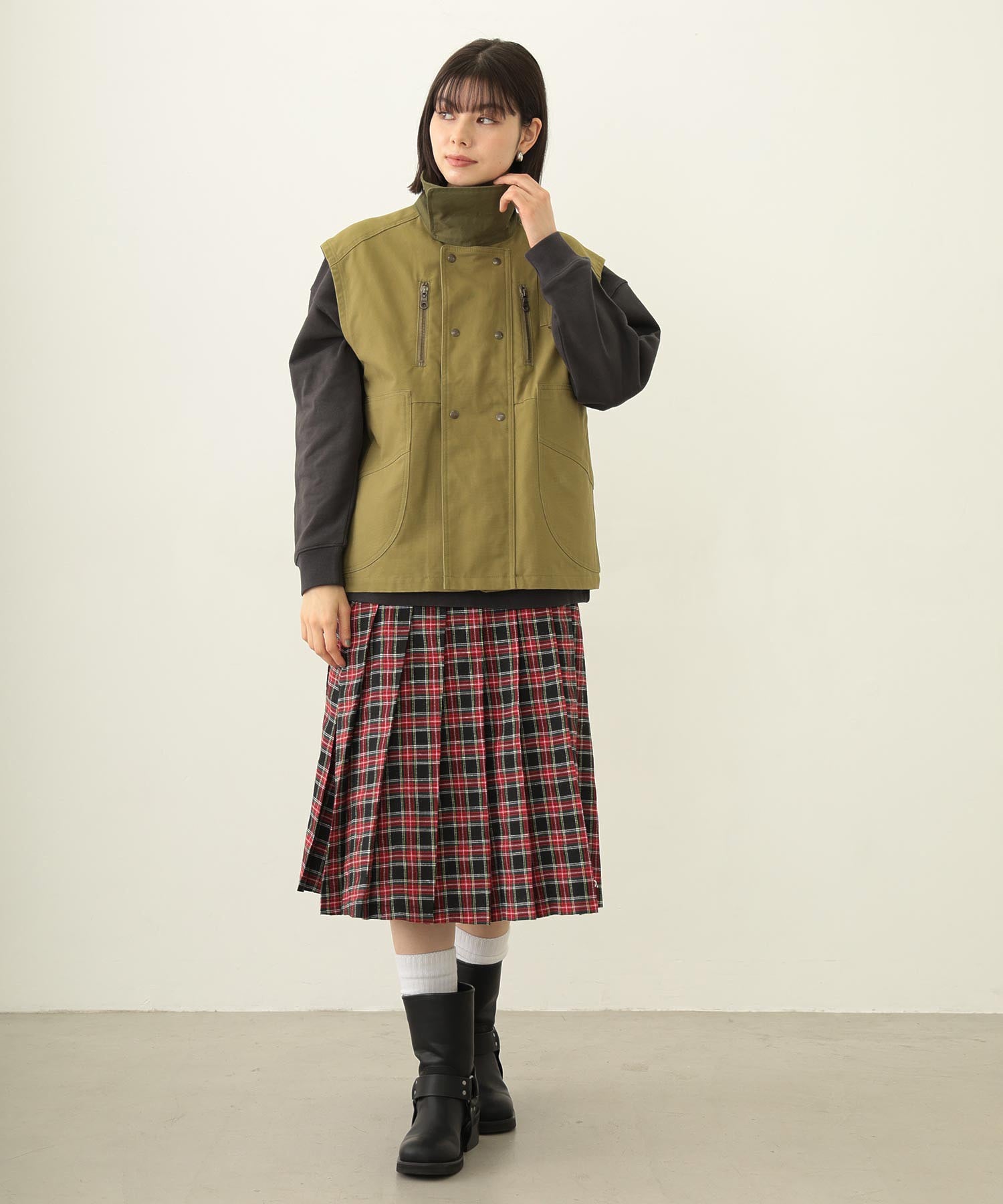 DEFORMED COLLAR DUCK VEST