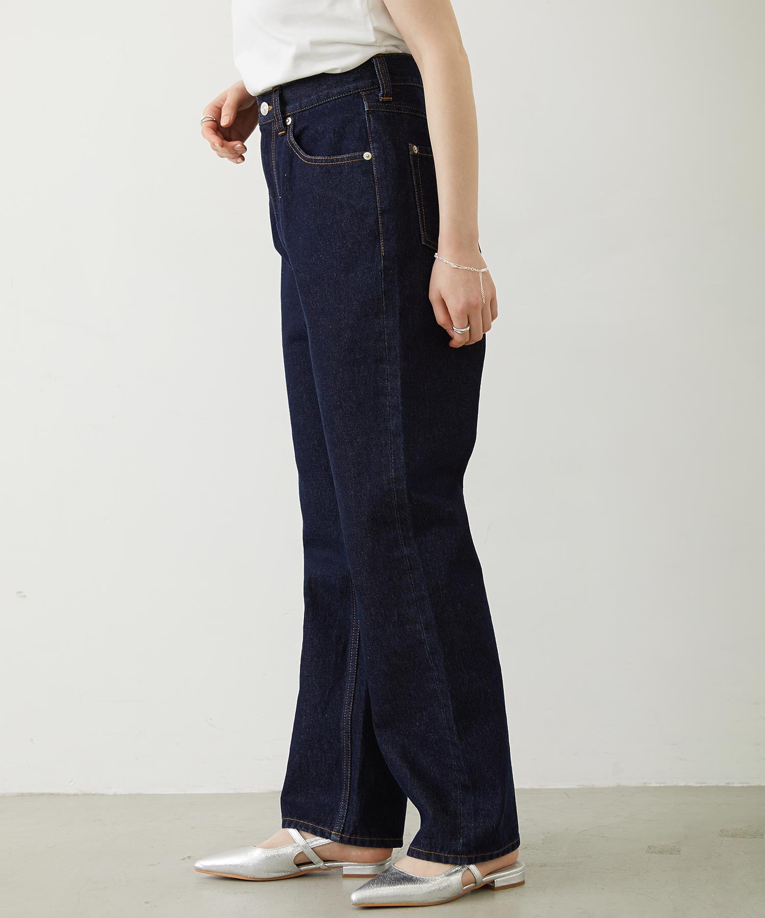 STRAIGHT DENIM PANTS