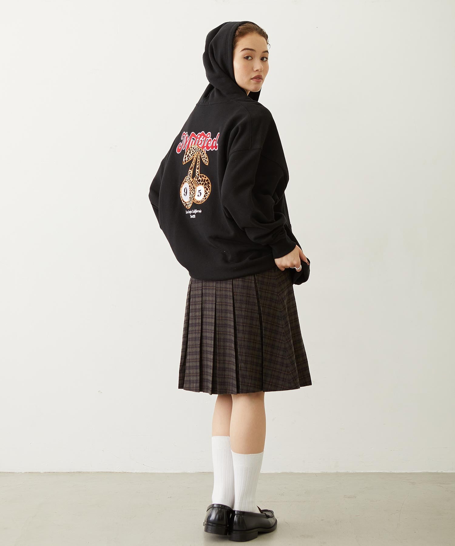 BELTED PLEATED SKIRT