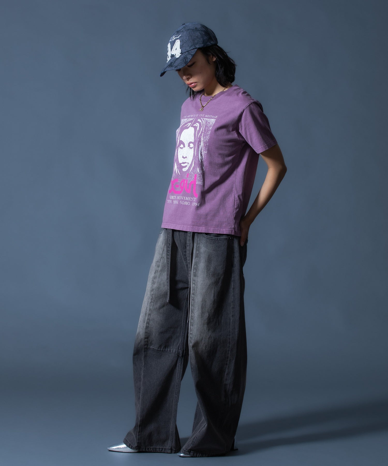FADED FACE LABEL WIDE BAGGY DENIM PANTS