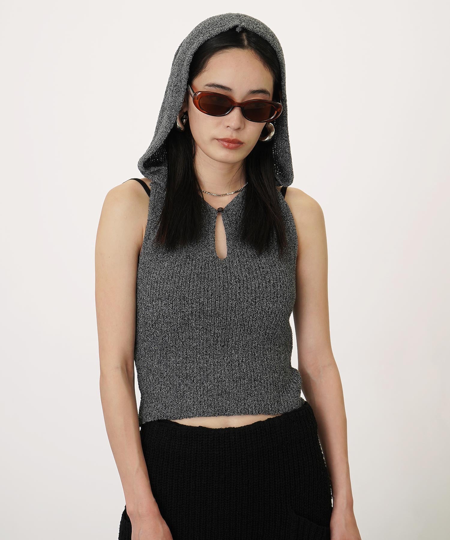 ＜人気アイテム再入荷＞バックオープンニットフーディー
