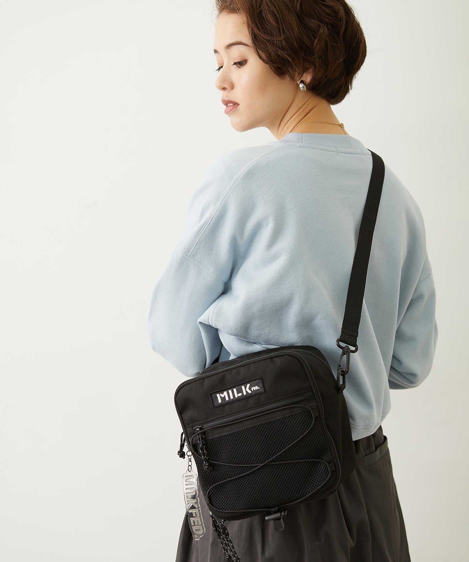 DAILY SQUARE SHOULDER BAG