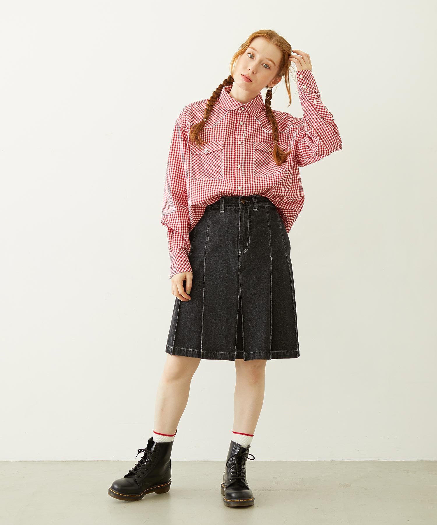 PLEATED DENIM SKIRT