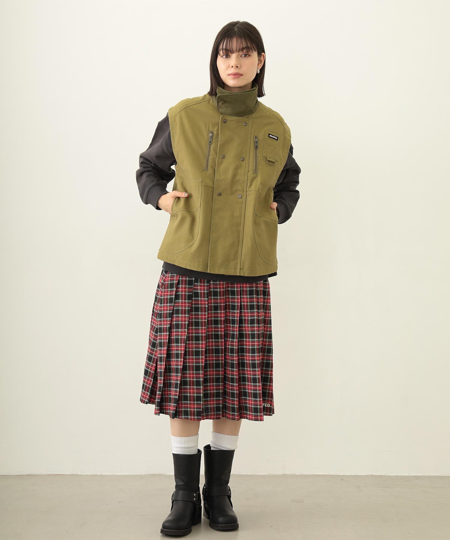 DEFORMED COLLAR DUCK VEST