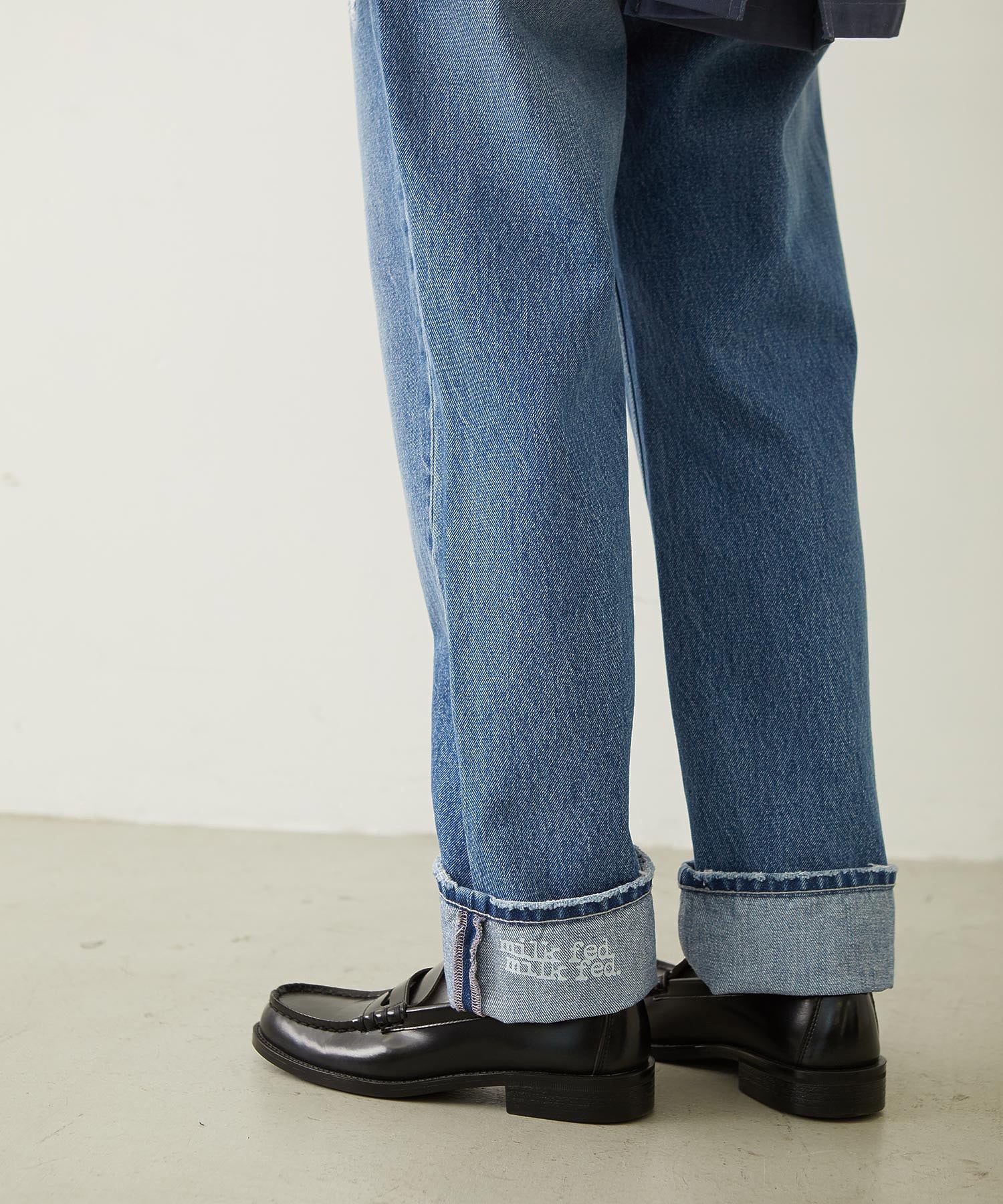 REPAIR DETAIL DENIM PANTS