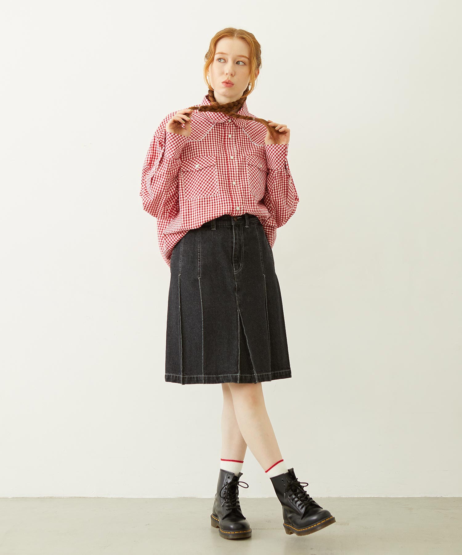 PLEATED DENIM SKIRT