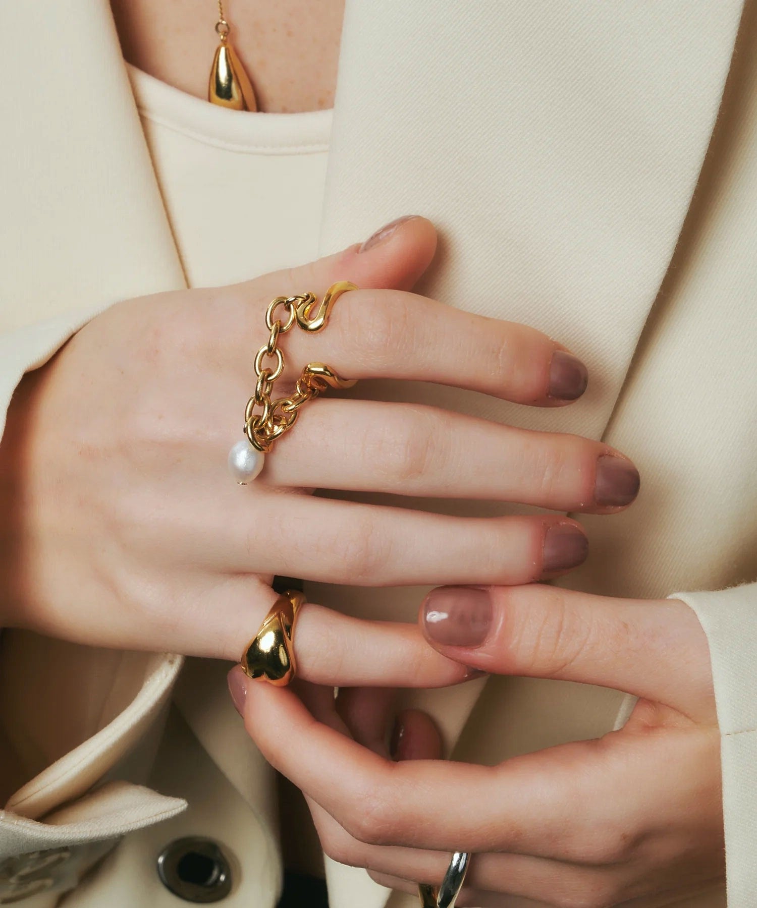 loni/IVY PEARL CHAIN RING
